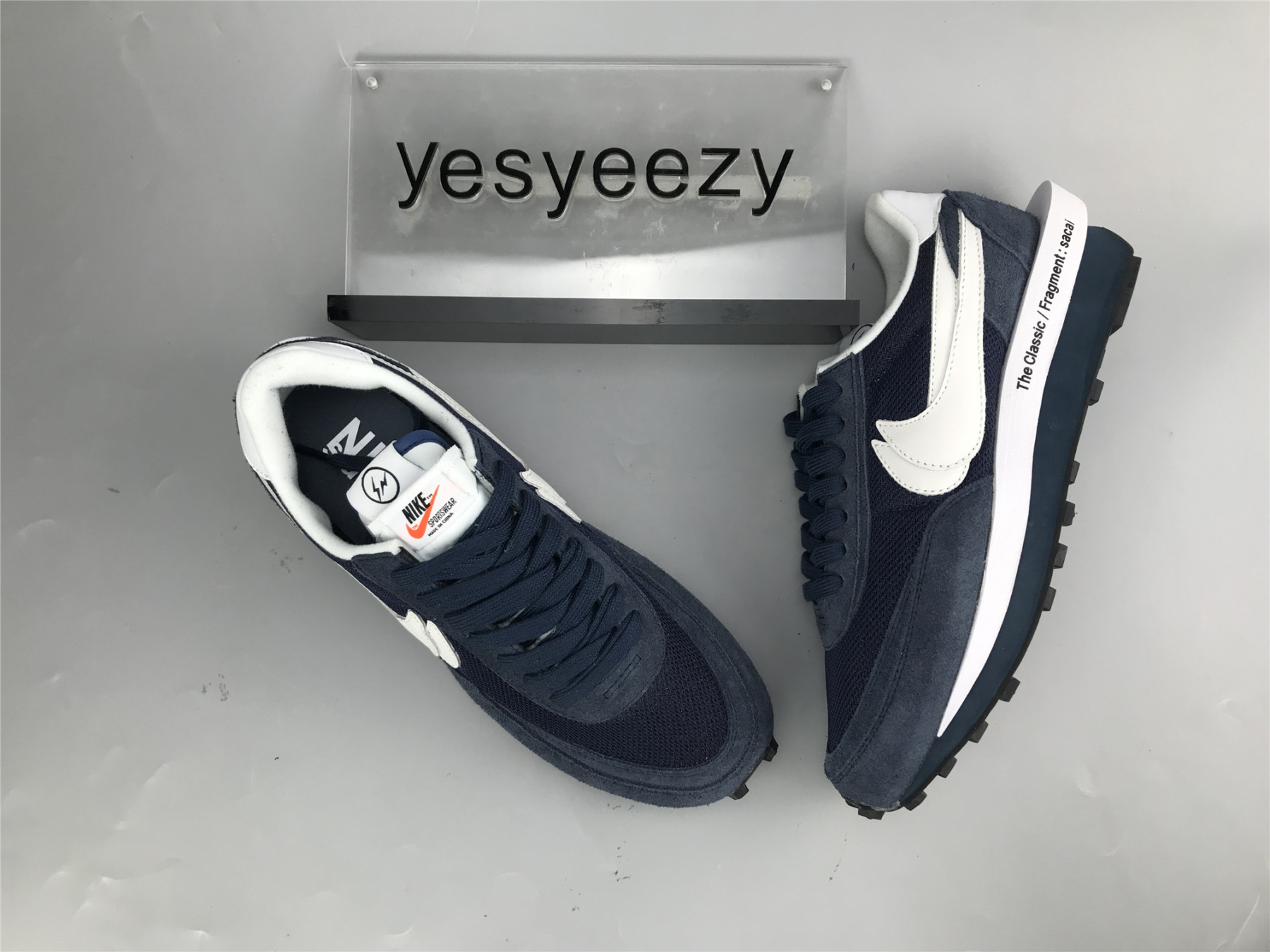 UA NIKE FRAGMENT DESIGN X SACAI X LDV WAFFLE 