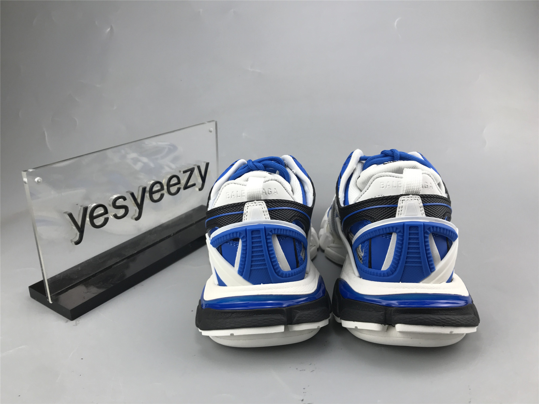 UA TRACK 2 OPEN SNEAKER WHITE ROYAL
