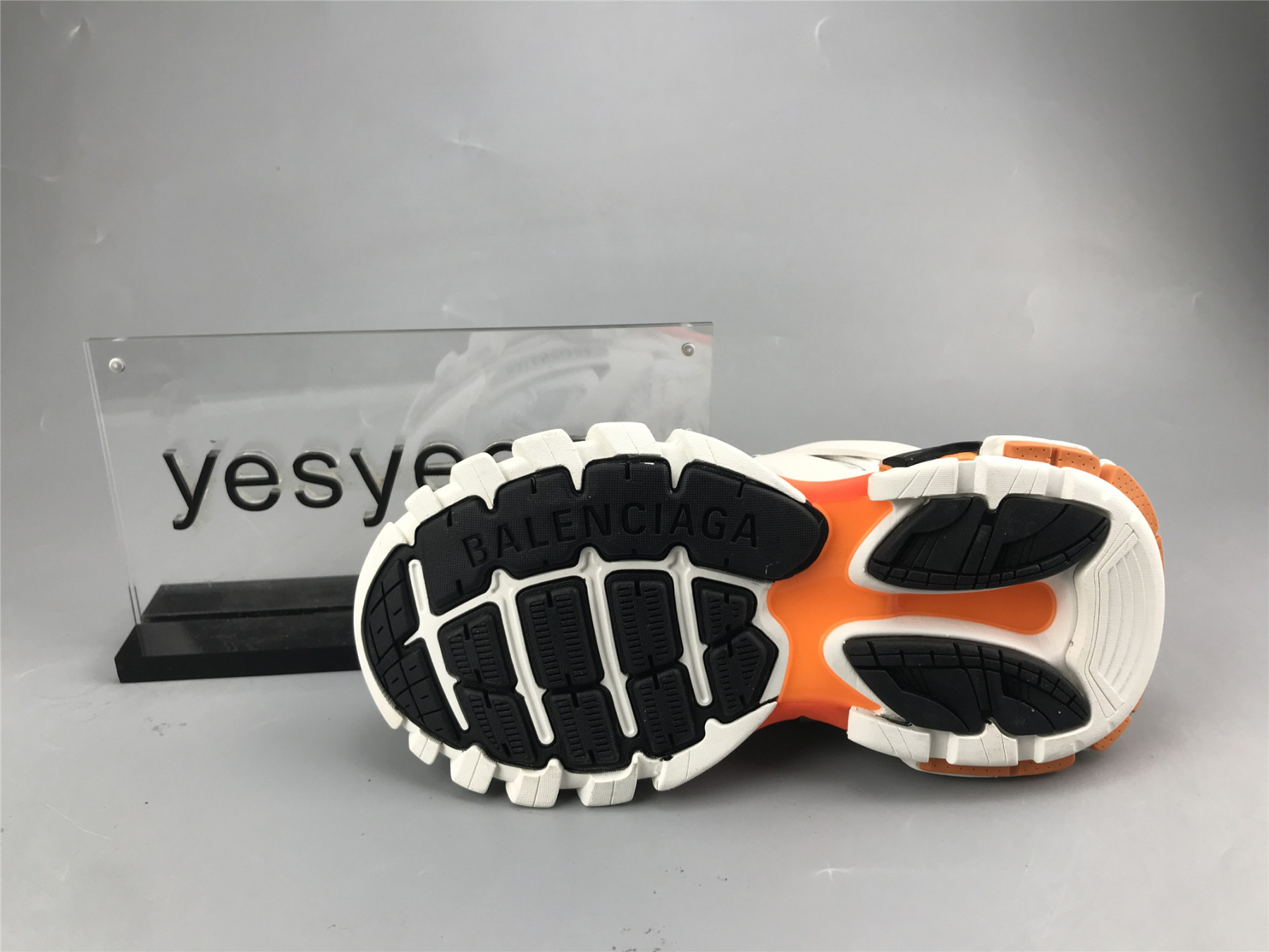 UA TRACK MULE WHITE ORANGE