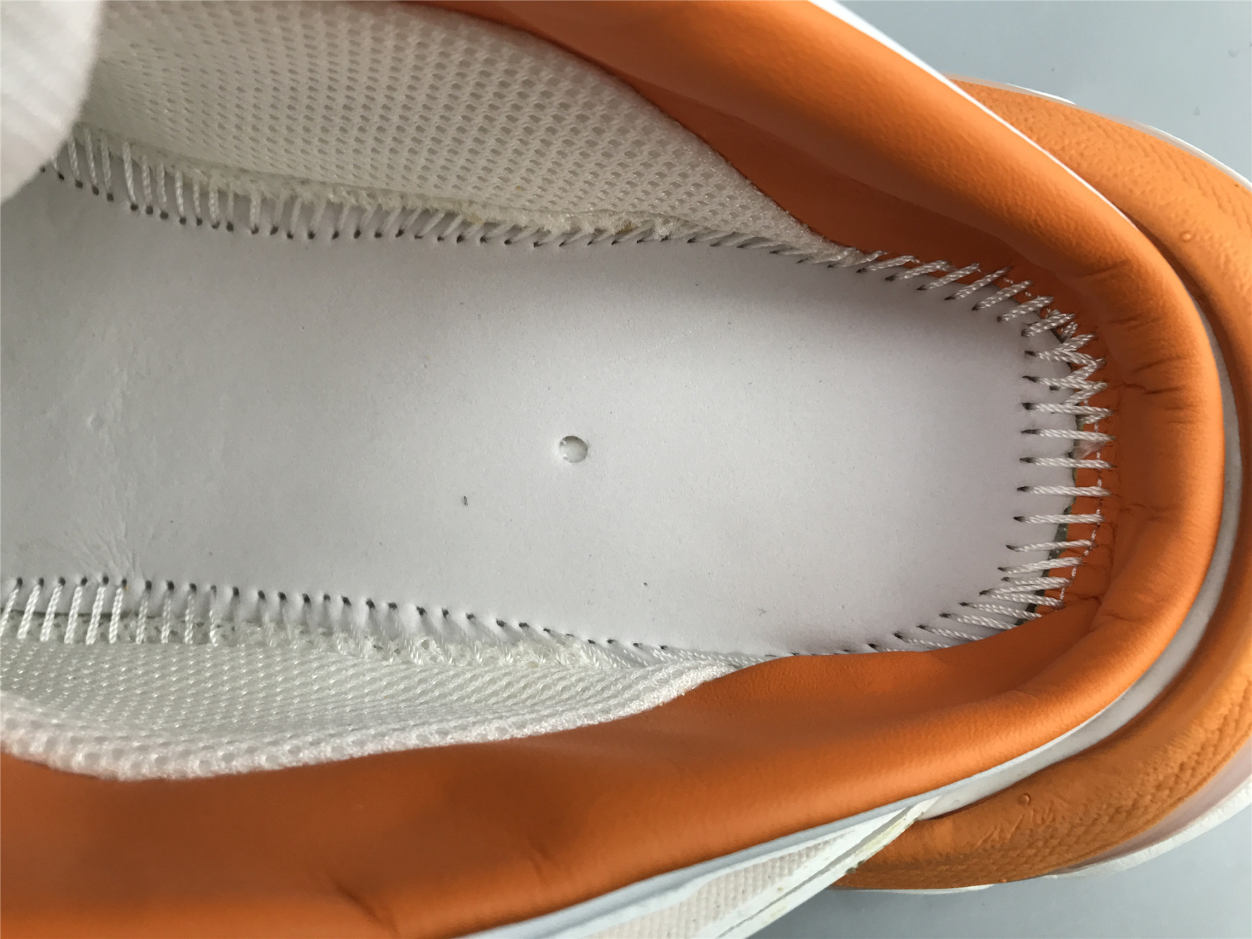 UA TRACK MULE WHITE ORANGE