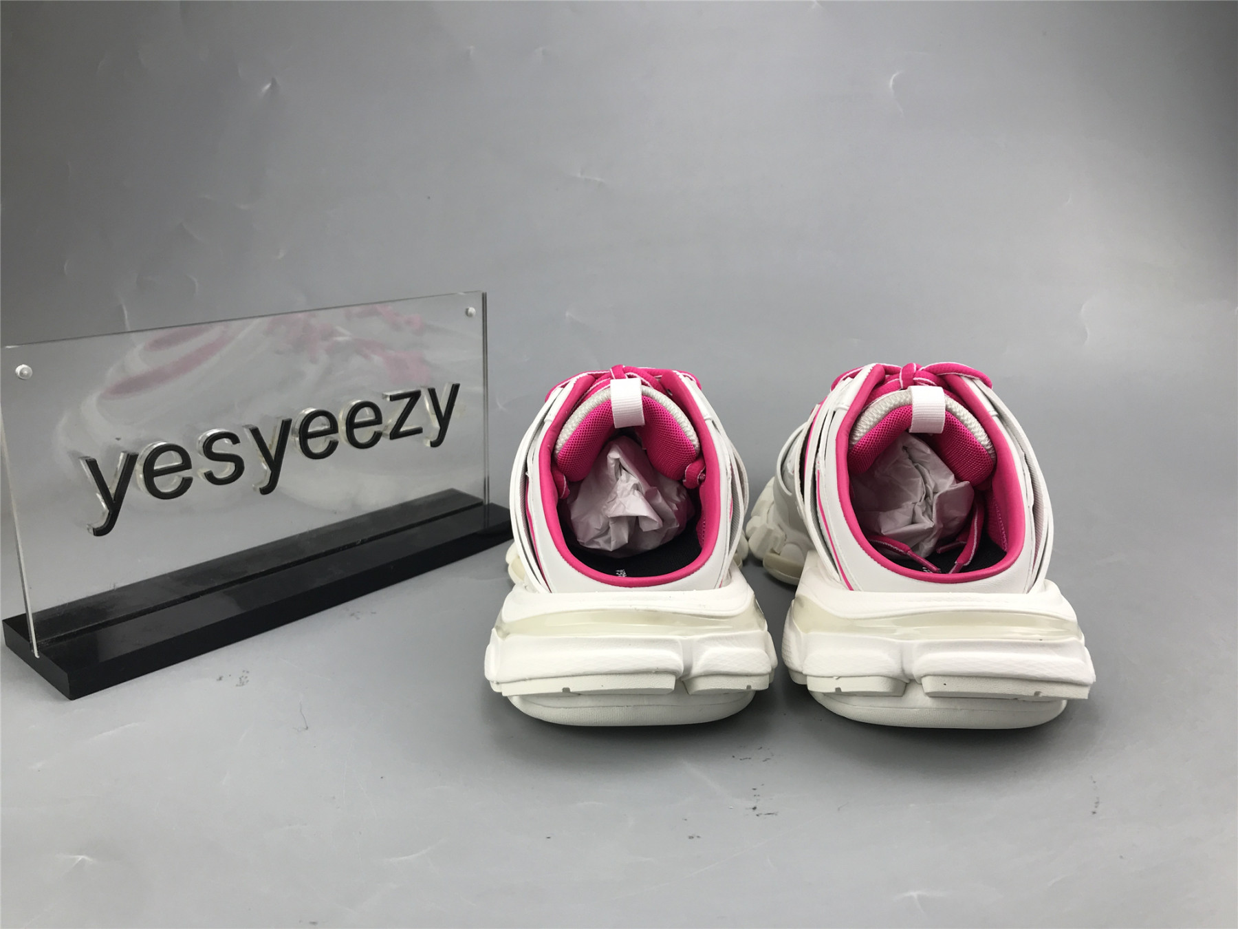 UA TRACK MULE WHITE ROSE RED
