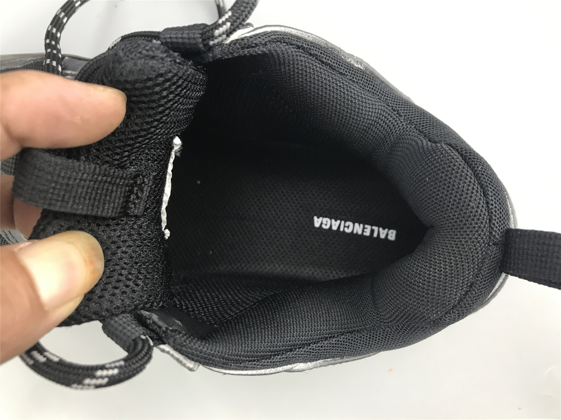 UA TRIPLE S CLEAR SOLE BLACK GREY