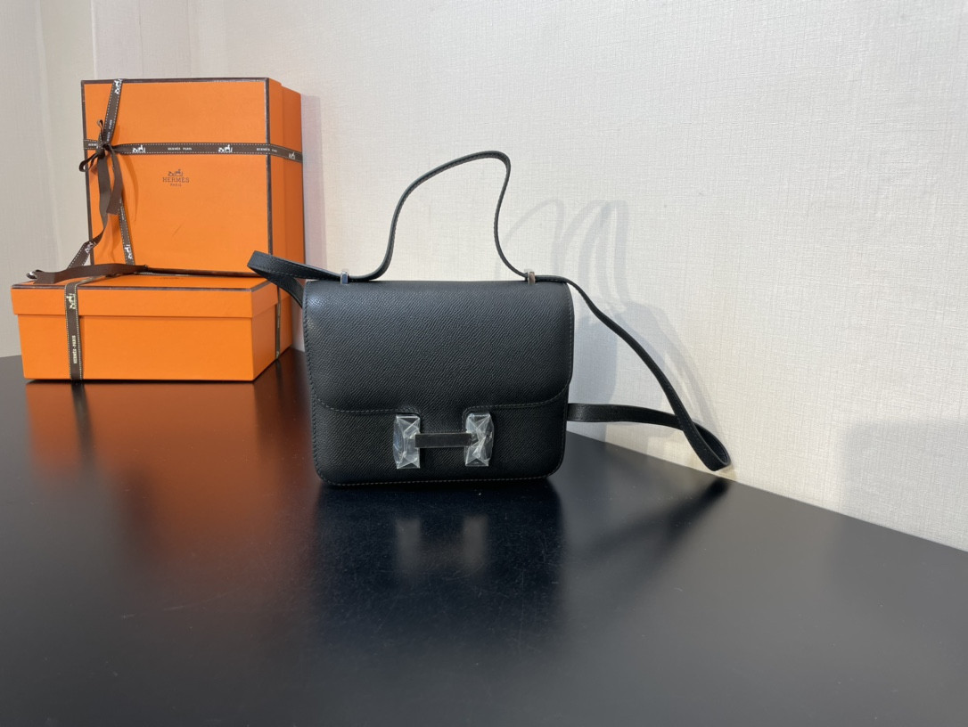 H**me5 Constance 24 Black Epsom 9.4"x5.9"x3"