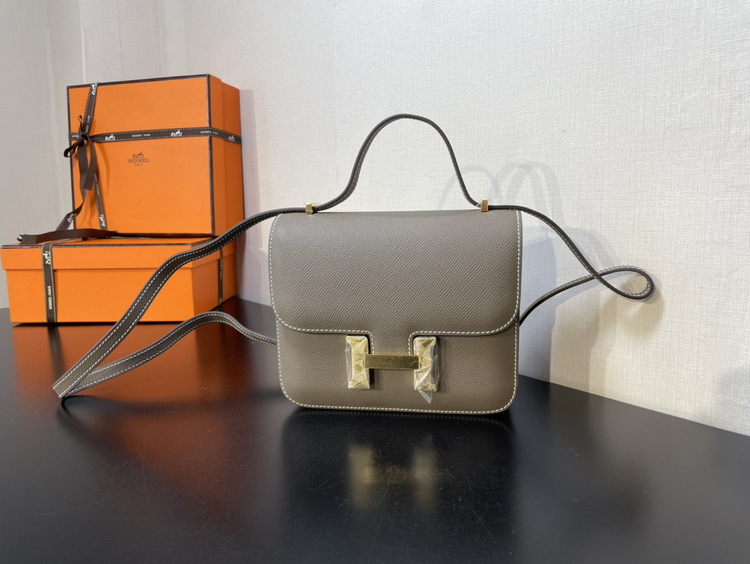 H**me5 Constance 24 Epsom  leather gold hardware 9.4"x5.9"x3"