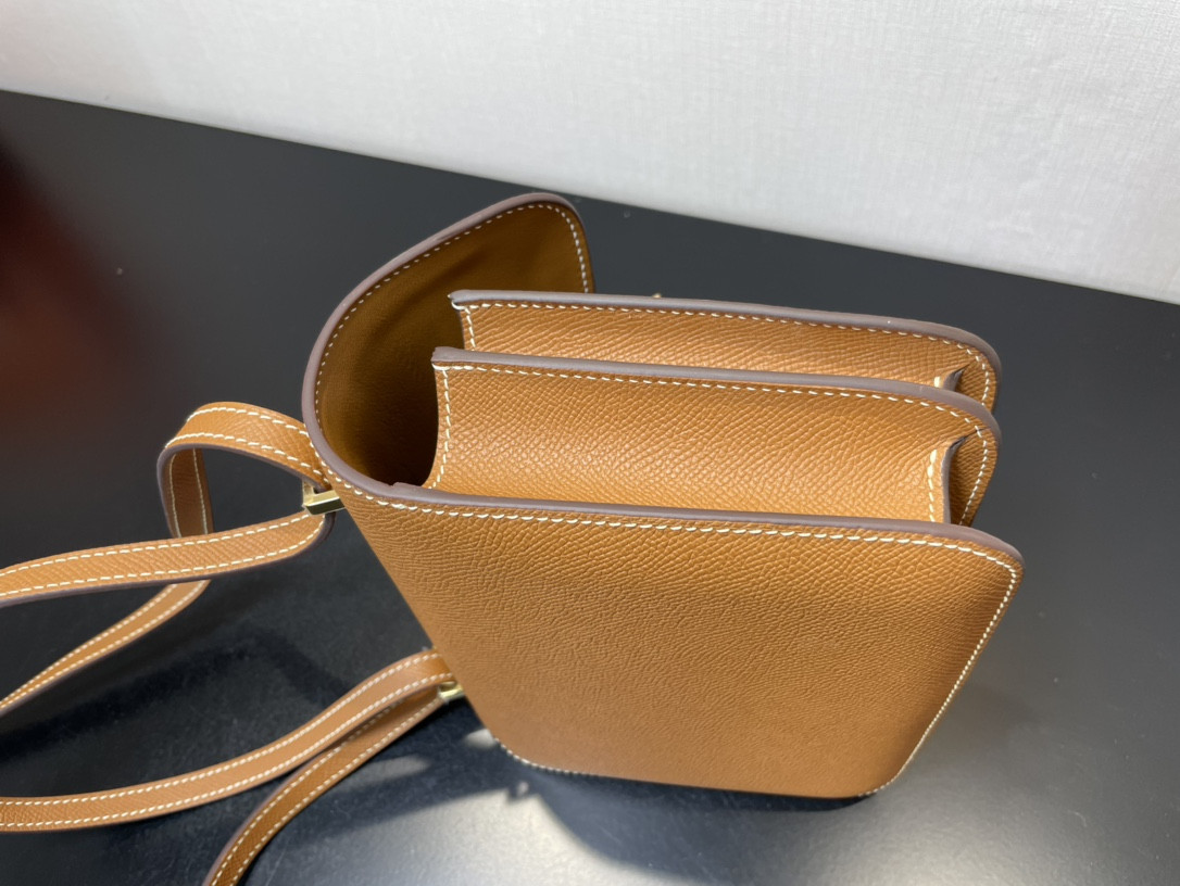 H**me5 Constance 24  Epsom leather gold hardware 9.4"x5.9"x3"
