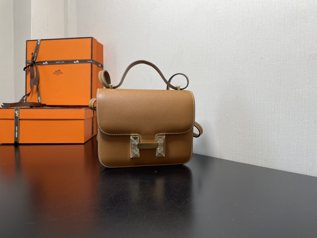 H**me5 Constance 24  Epsom leather gold hardware 9.4"x5.9"x3"