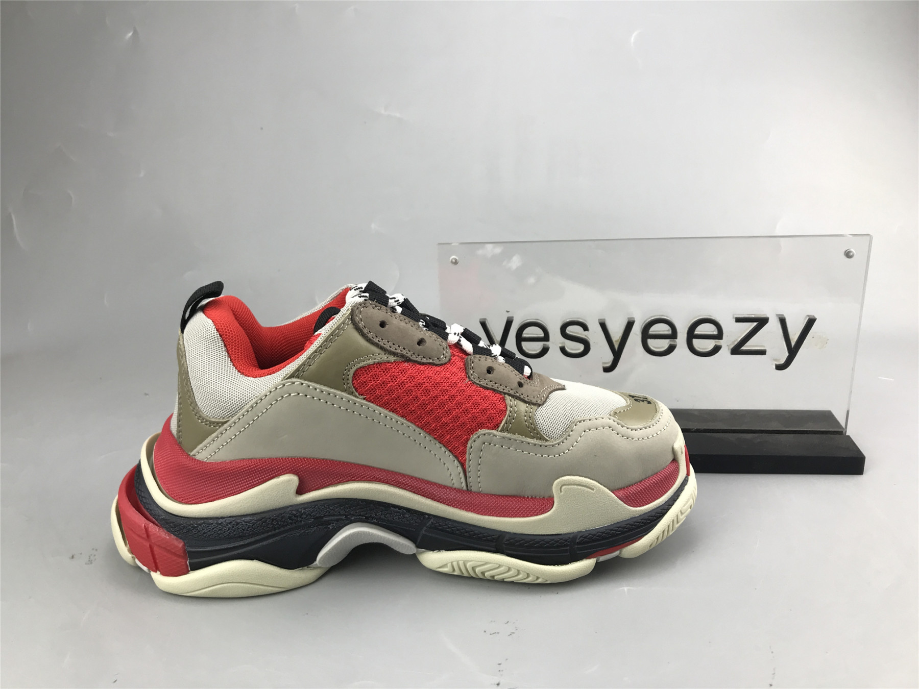 UA TRIPLE S CLEAR SOLE GREY RED