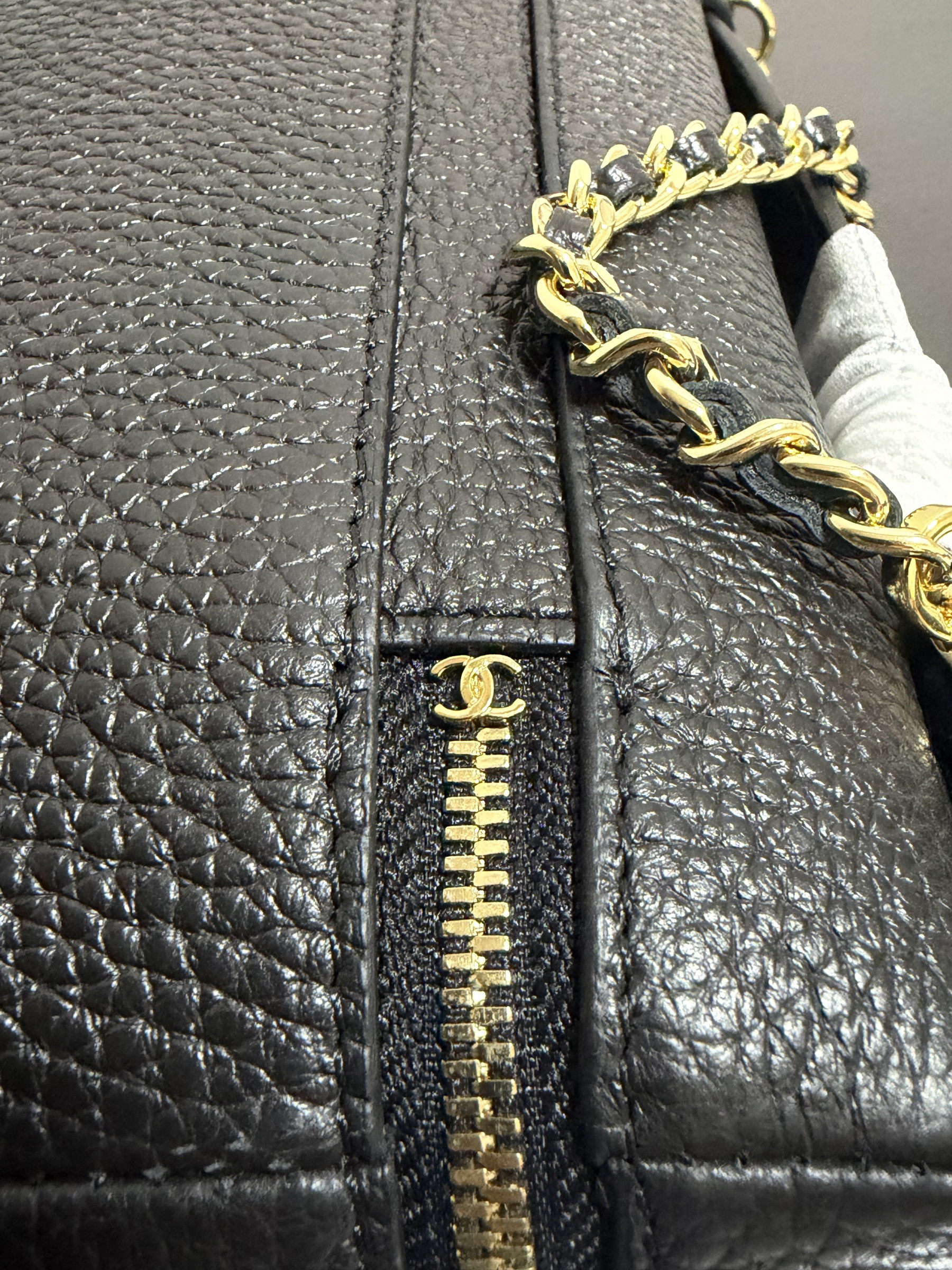 Ch**el classic vanity with chain handbag ap5347 15x23x5cm