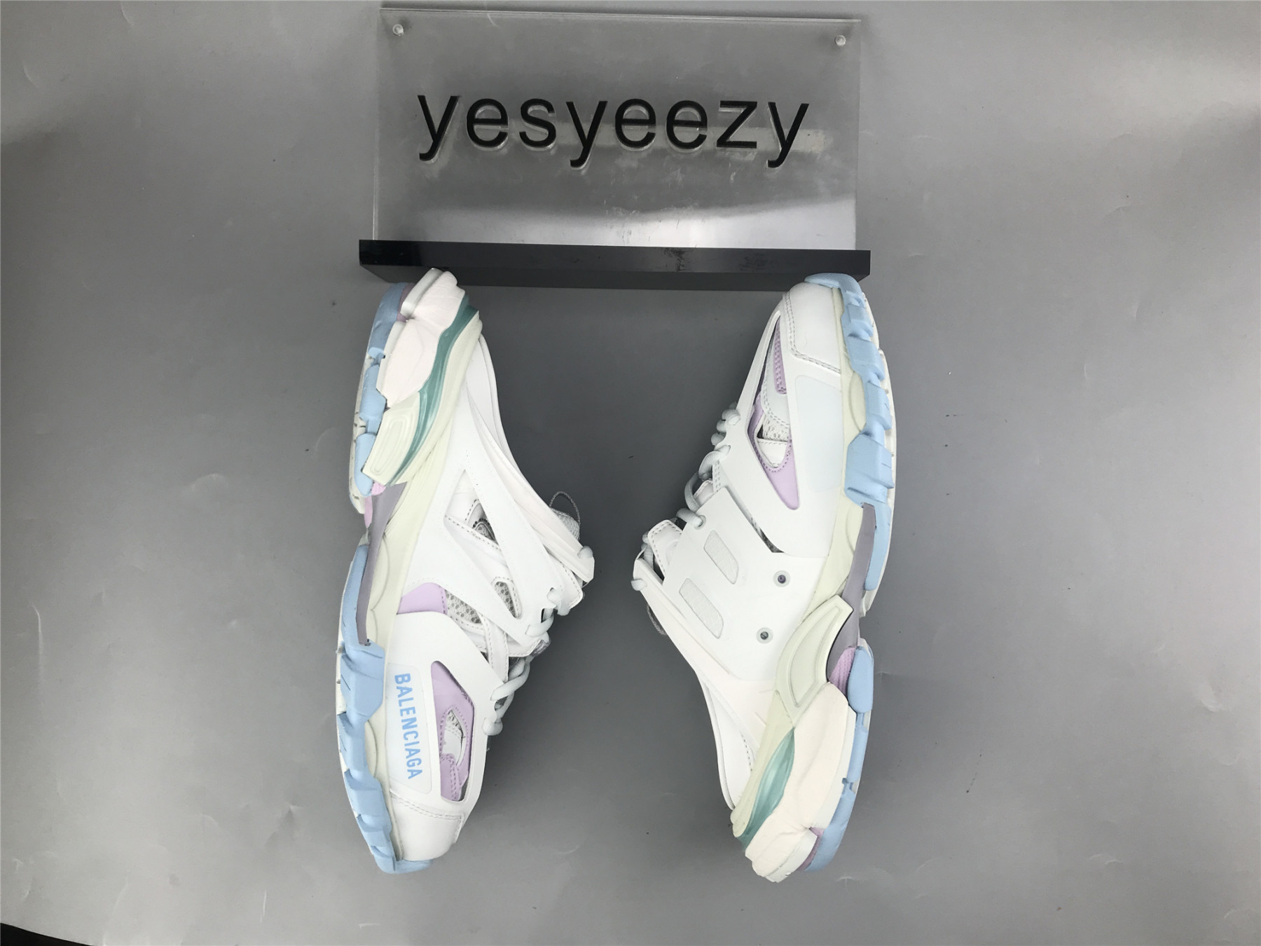 UA TRACK MULE PASTEL