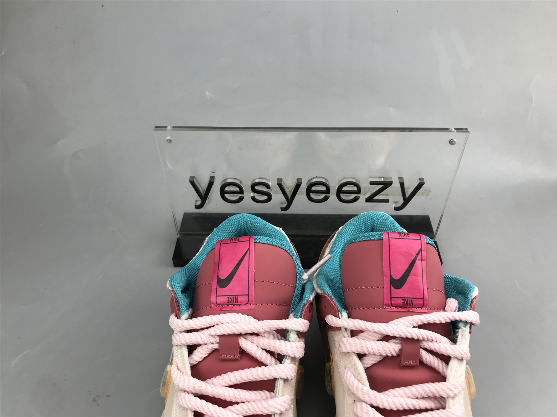 UA NIKE SOCIAL STATUS X DUNK MID 