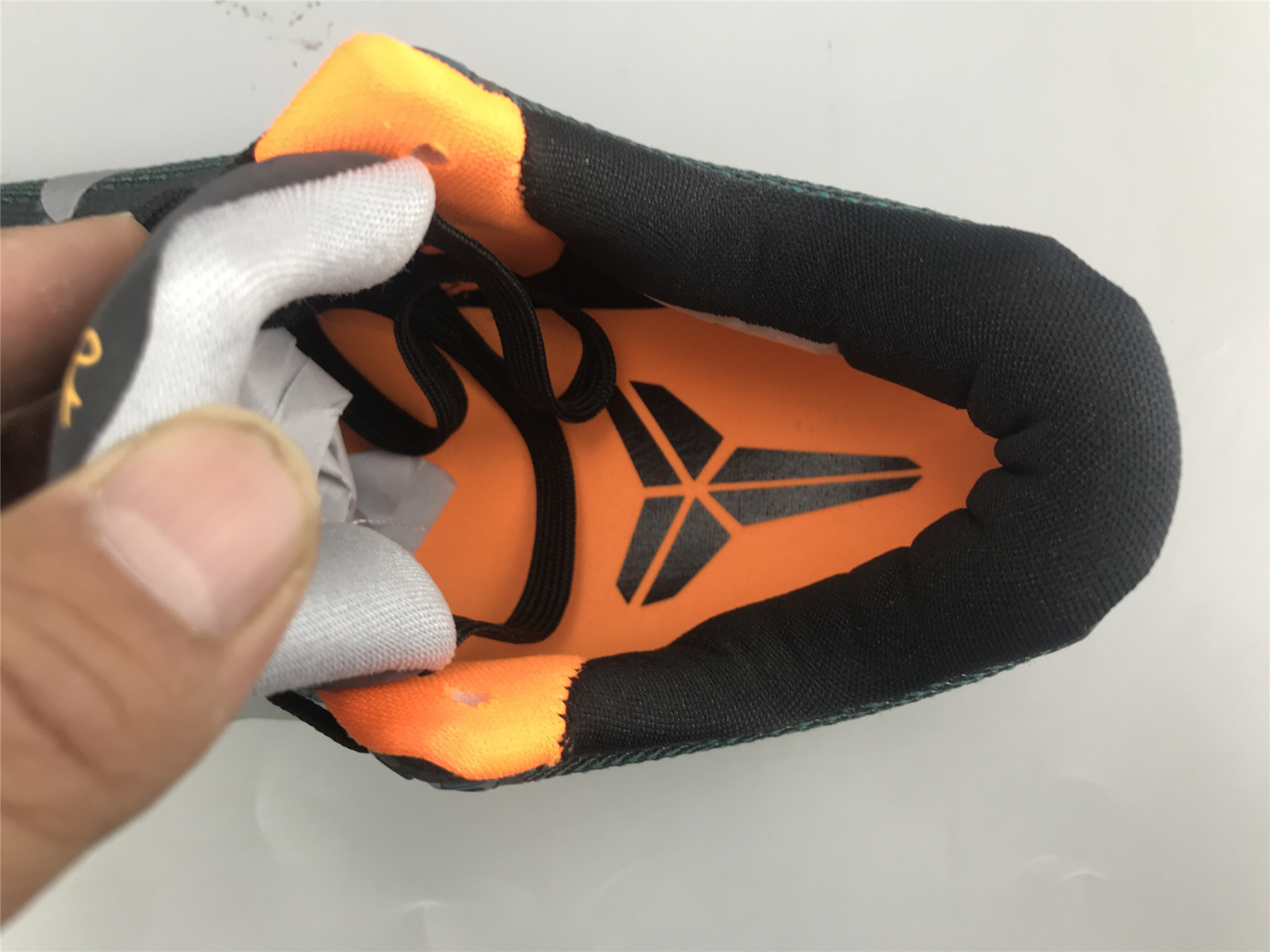 UA NIKE KOBE 10 