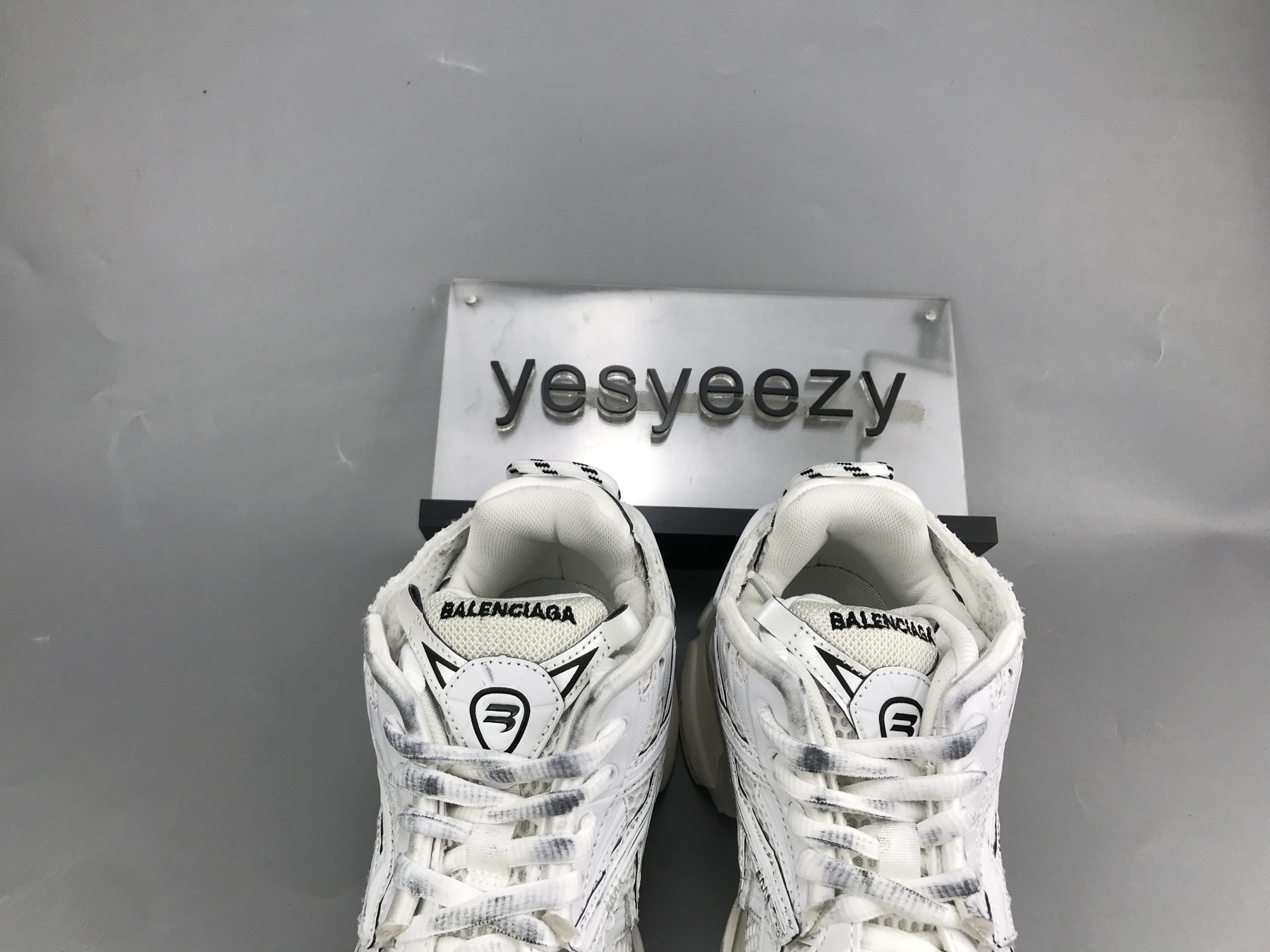 UA RUNNER WHITE