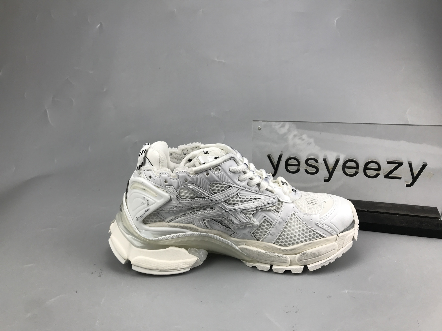 UA RUNNER WHITE