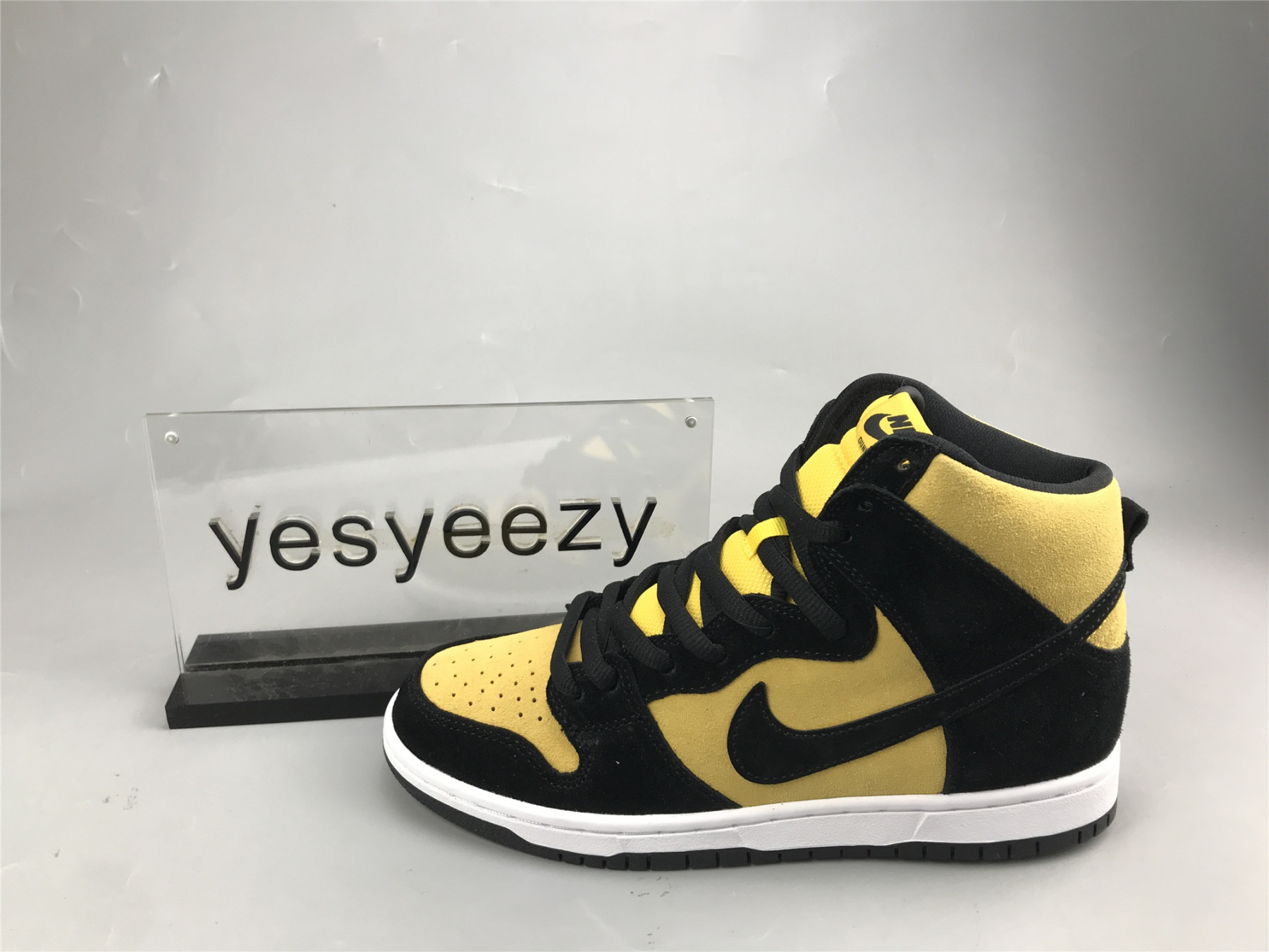 ua nike dunk high pro sb 