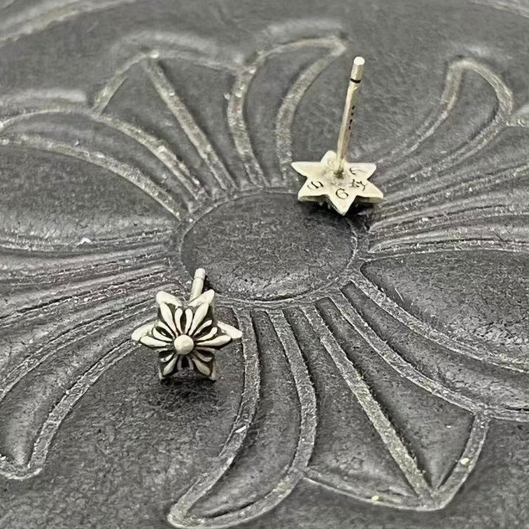 ch*0me he**ts star of Dau1d earrings