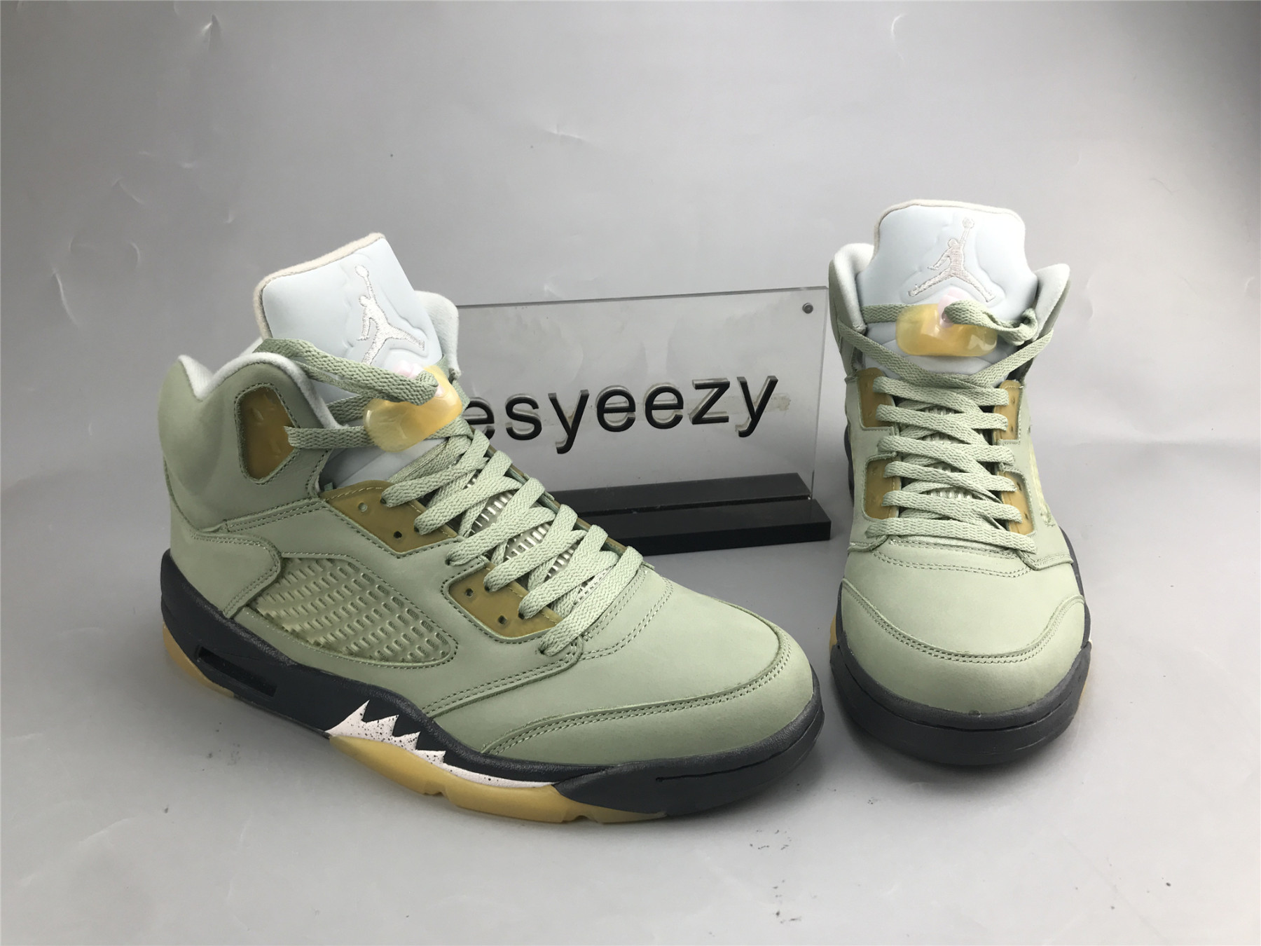 UA AIR JORDAN 5 RETRO 