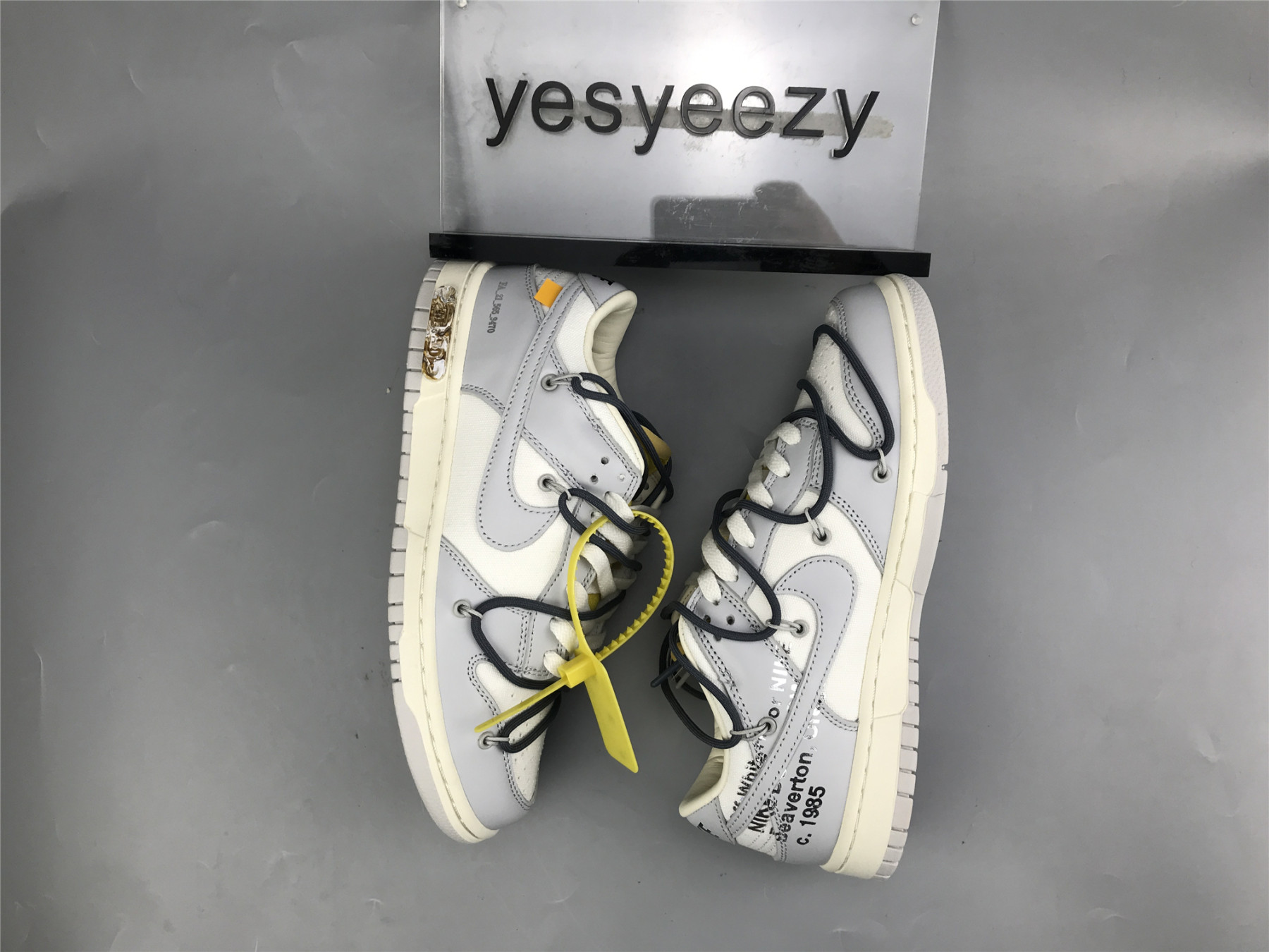 UA NIKE OFF-WHITE X DUNK LOW 
