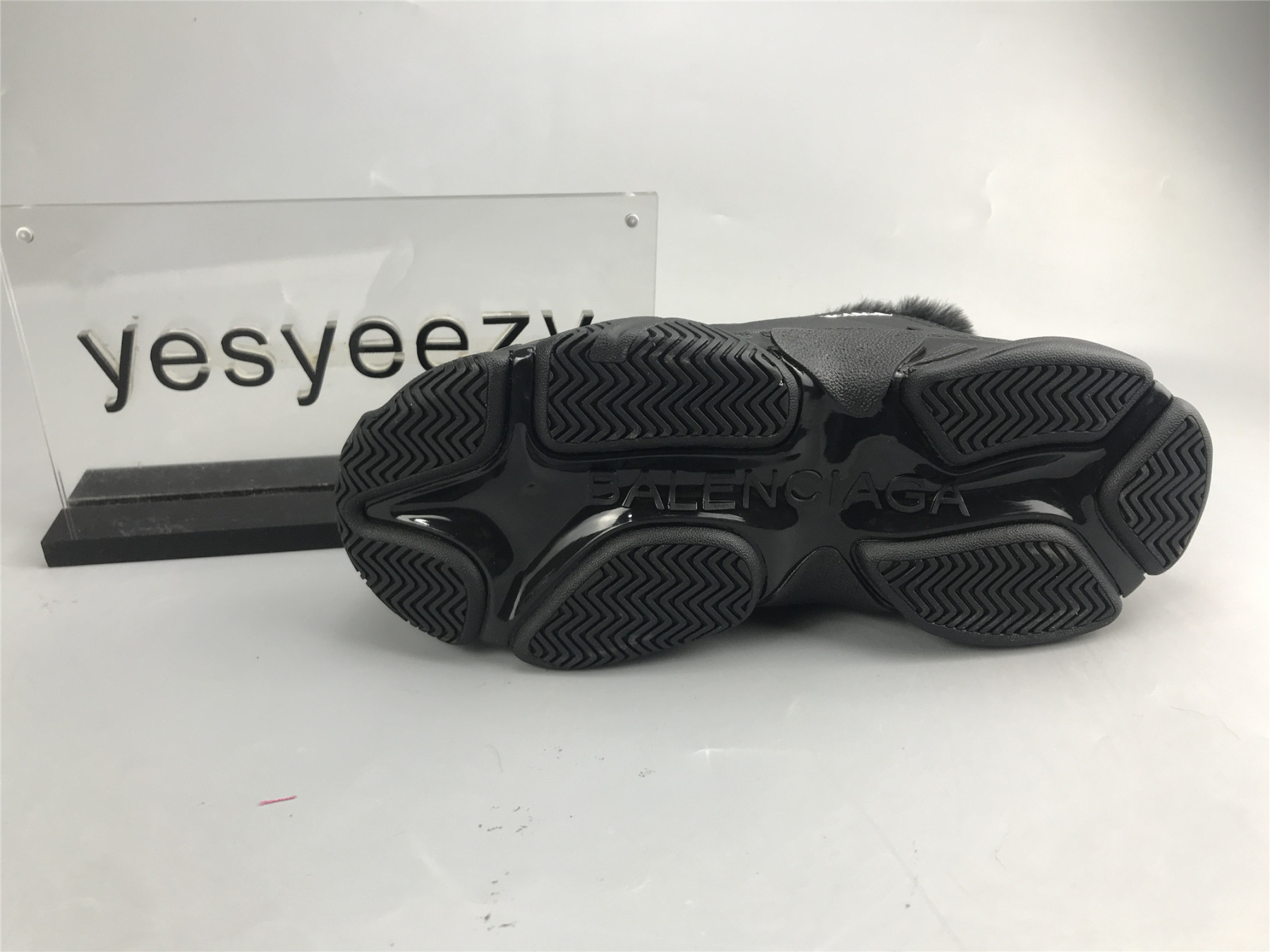 UA TRIPLE S SNEAKER FUR BLACK