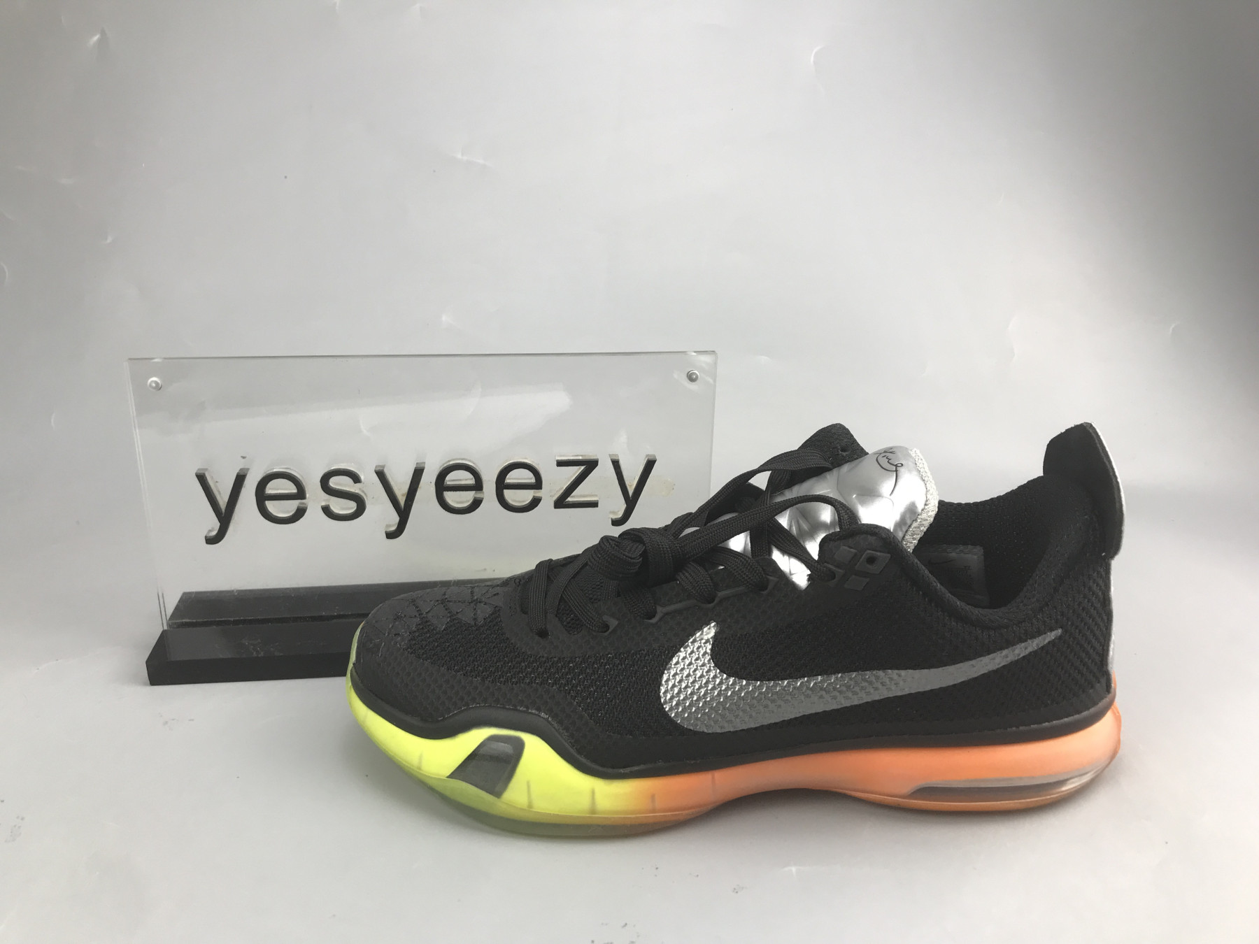 UA NIKE KOBE 10 