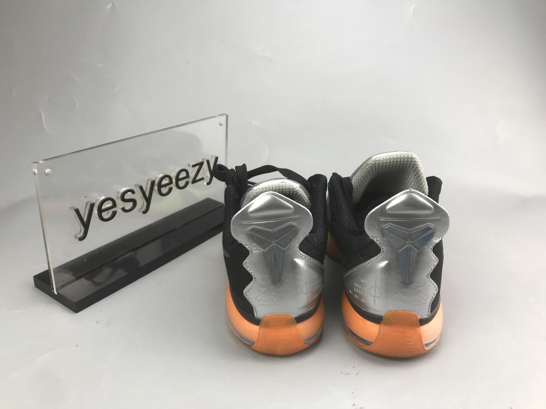 UA NIKE KOBE 10 