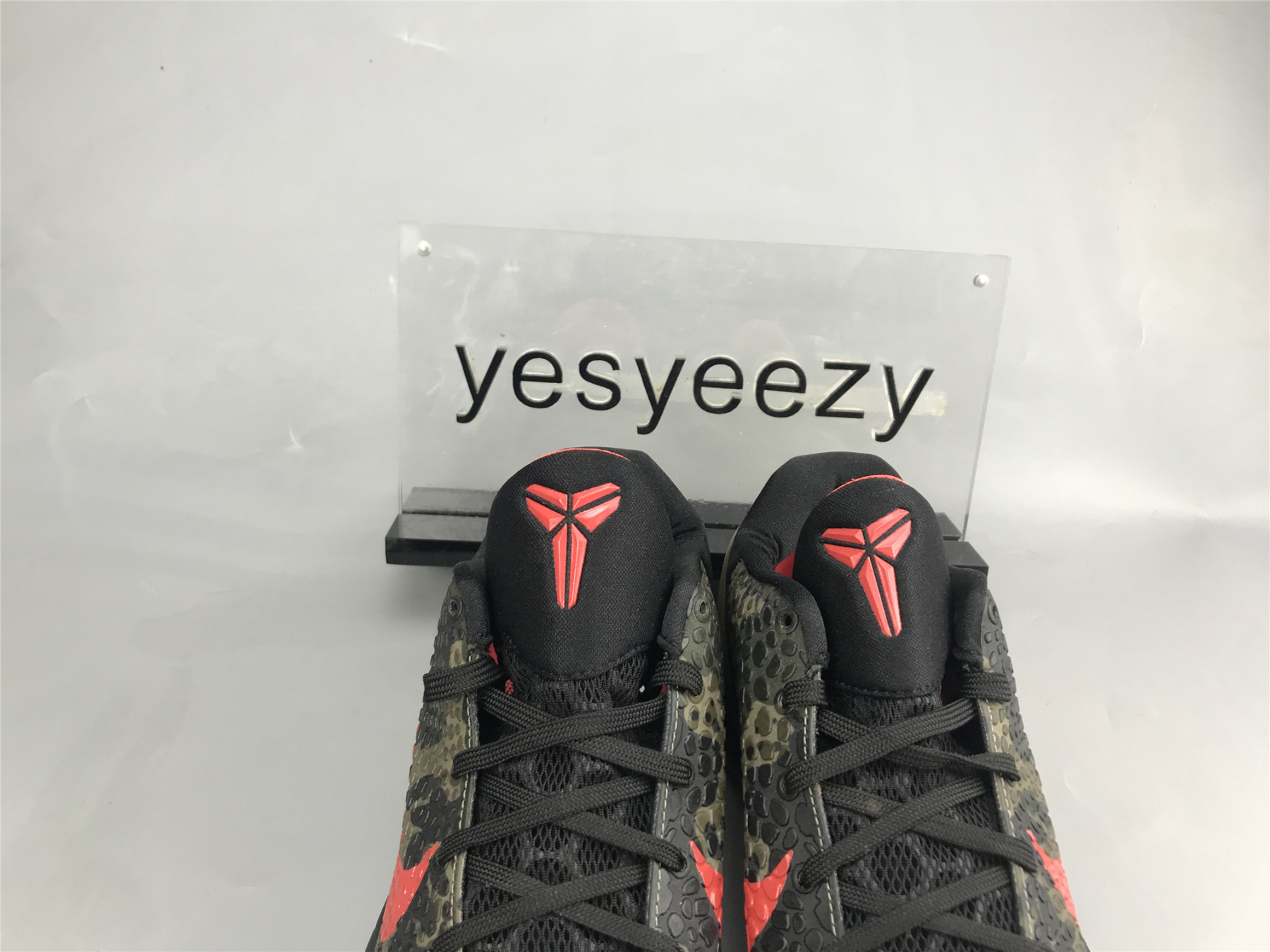 UA NIKE ZOOM KOBE 6 