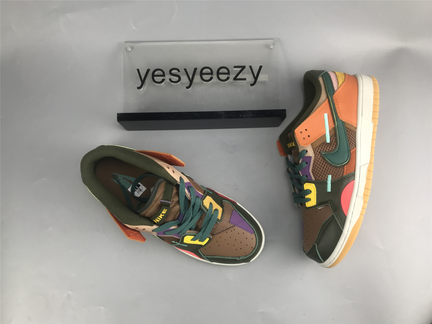 UA NIKE DUNK LOW 