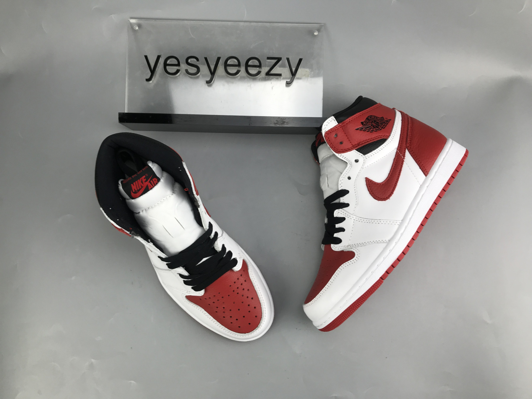UA AIR JORDAN 1 RETRO HIGH OG HERITAGE