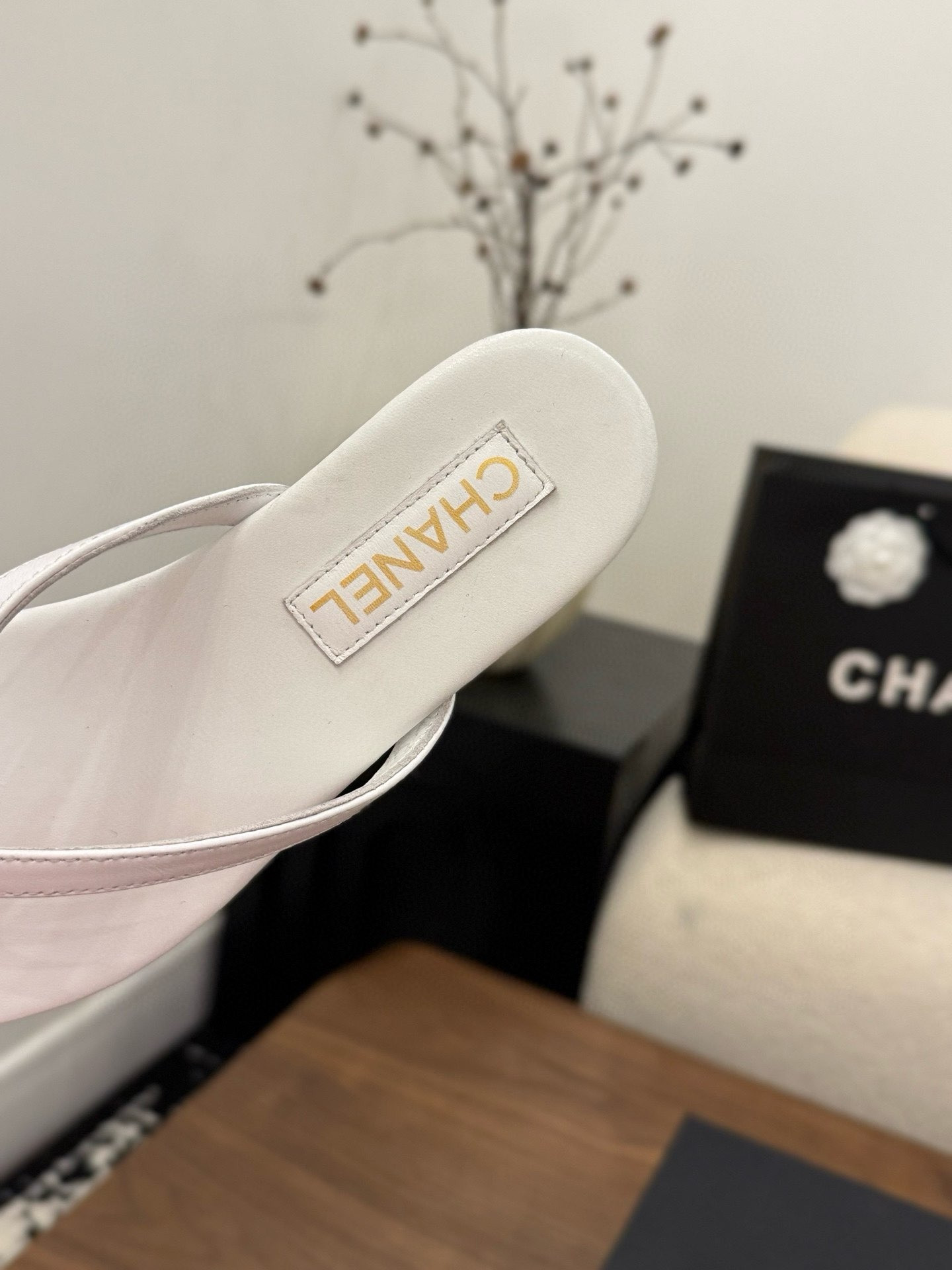 ua Ch**el slides