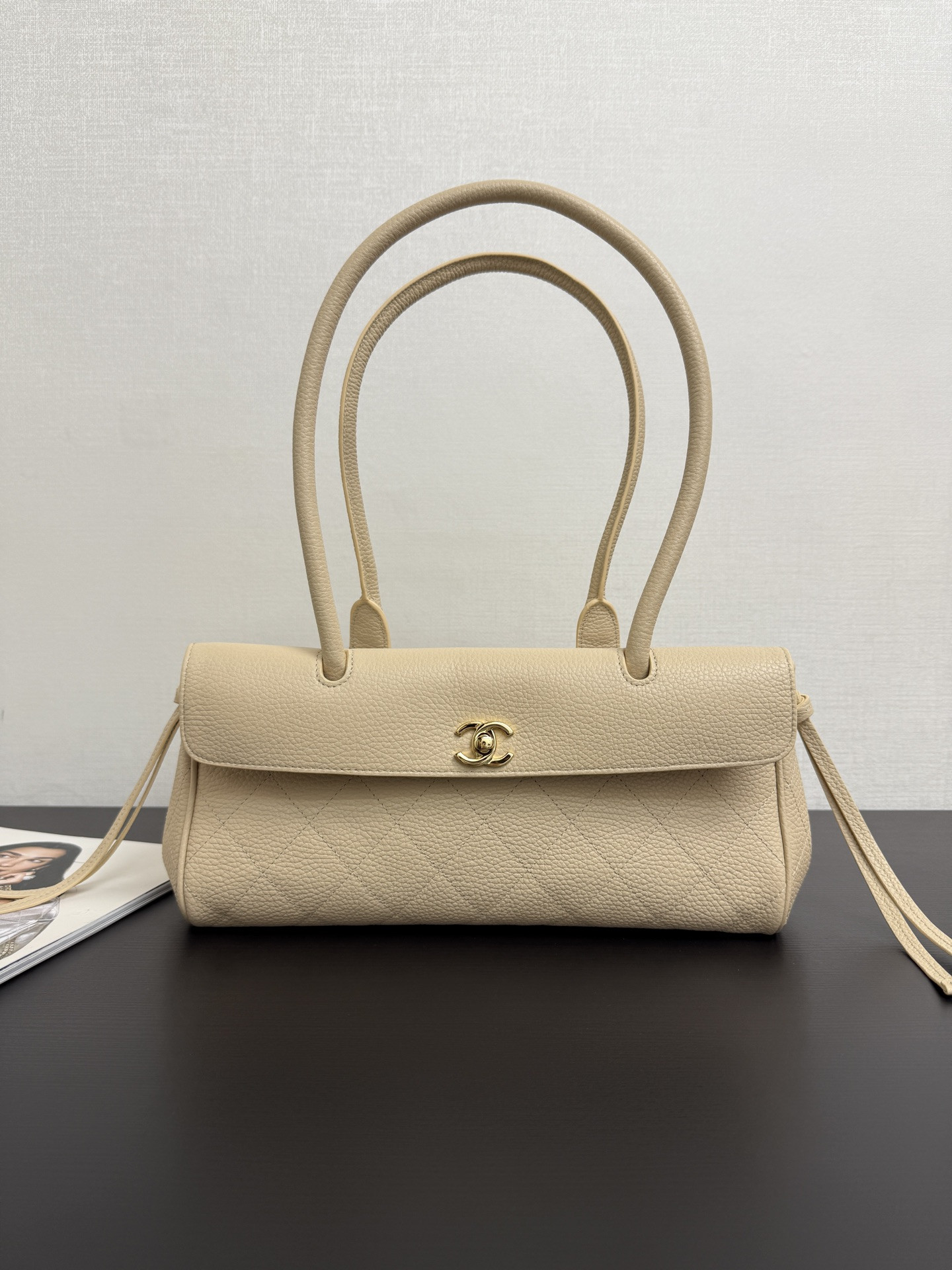 Ch**el small tote as6288 15x31x12cm