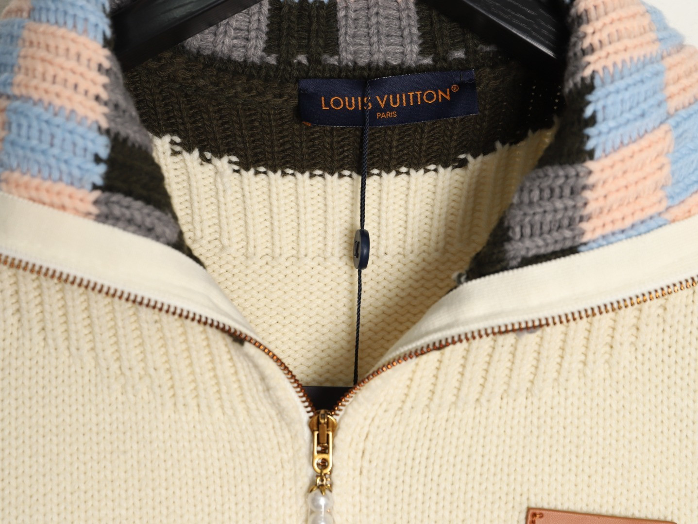 l0vis Vvtt0n jacket