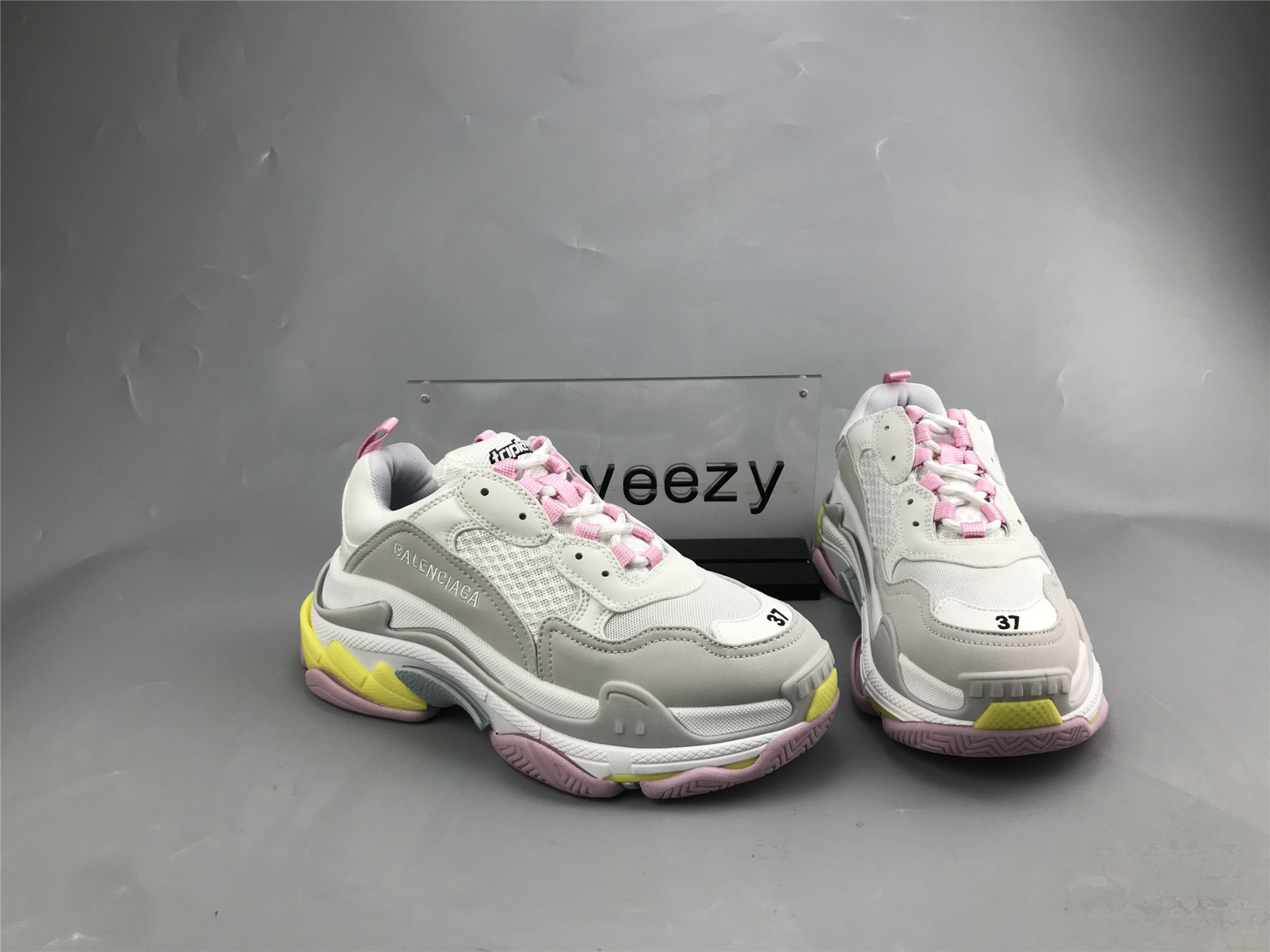 UA TRIPLE S SNEAKER YE PINK BLU GRE BK