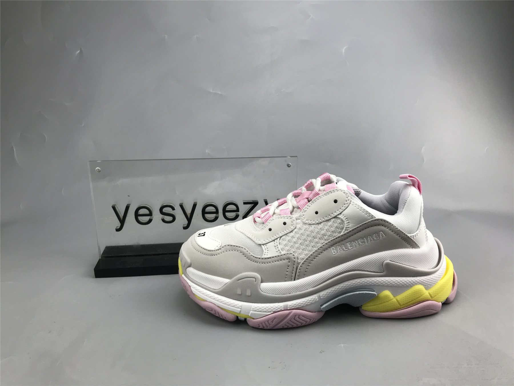 UA TRIPLE S SNEAKER YE PINK BLU GRE BK