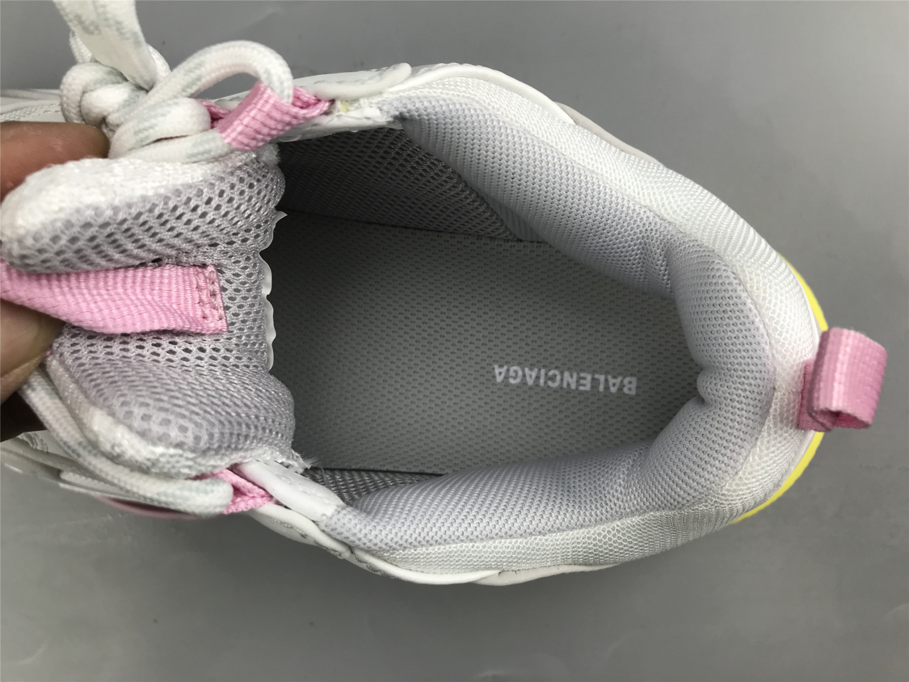 UA TRIPLE S SNEAKER YE PINK BLU GRE BK