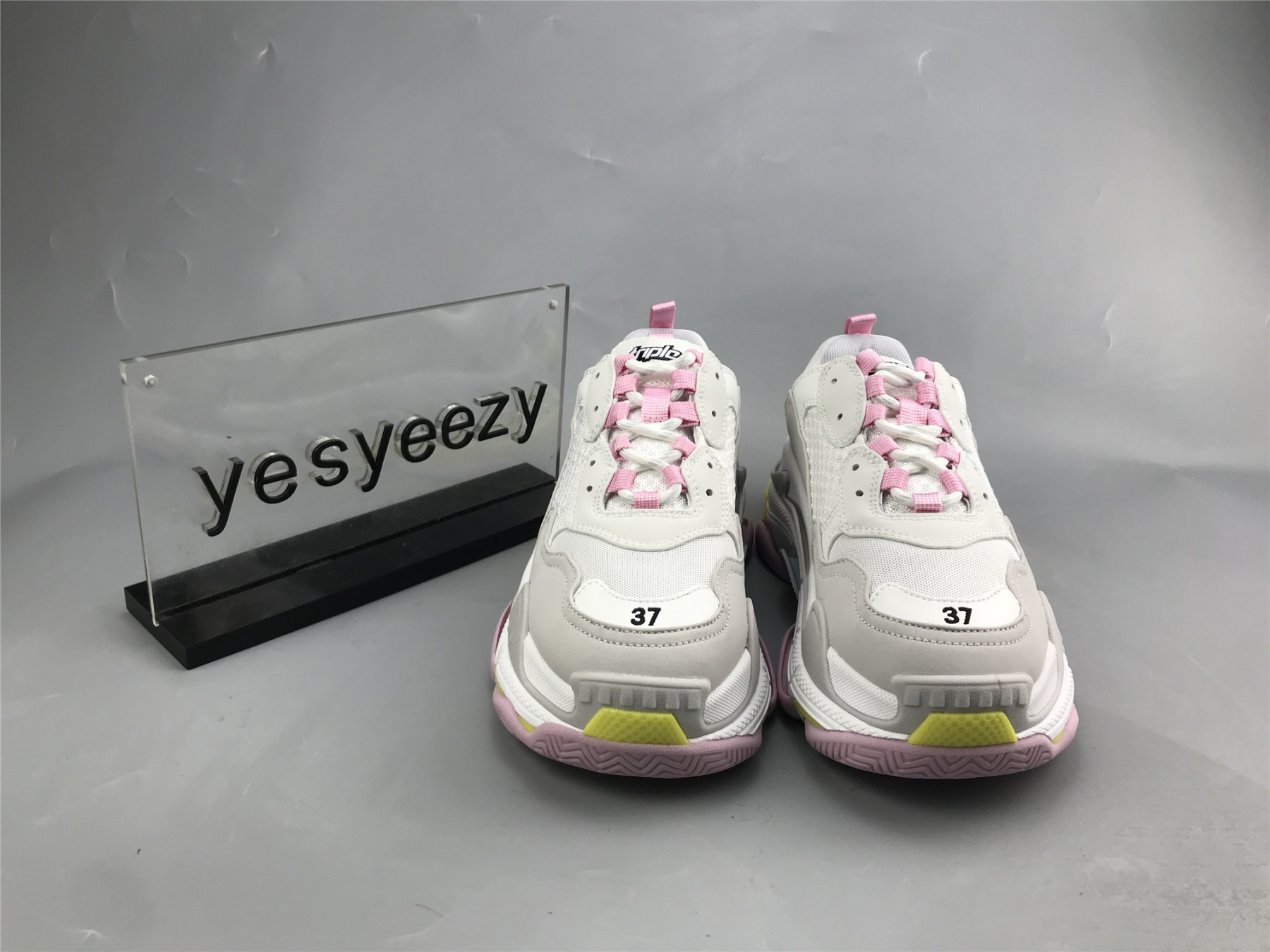 UA TRIPLE S SNEAKER YE PINK BLU GRE BK