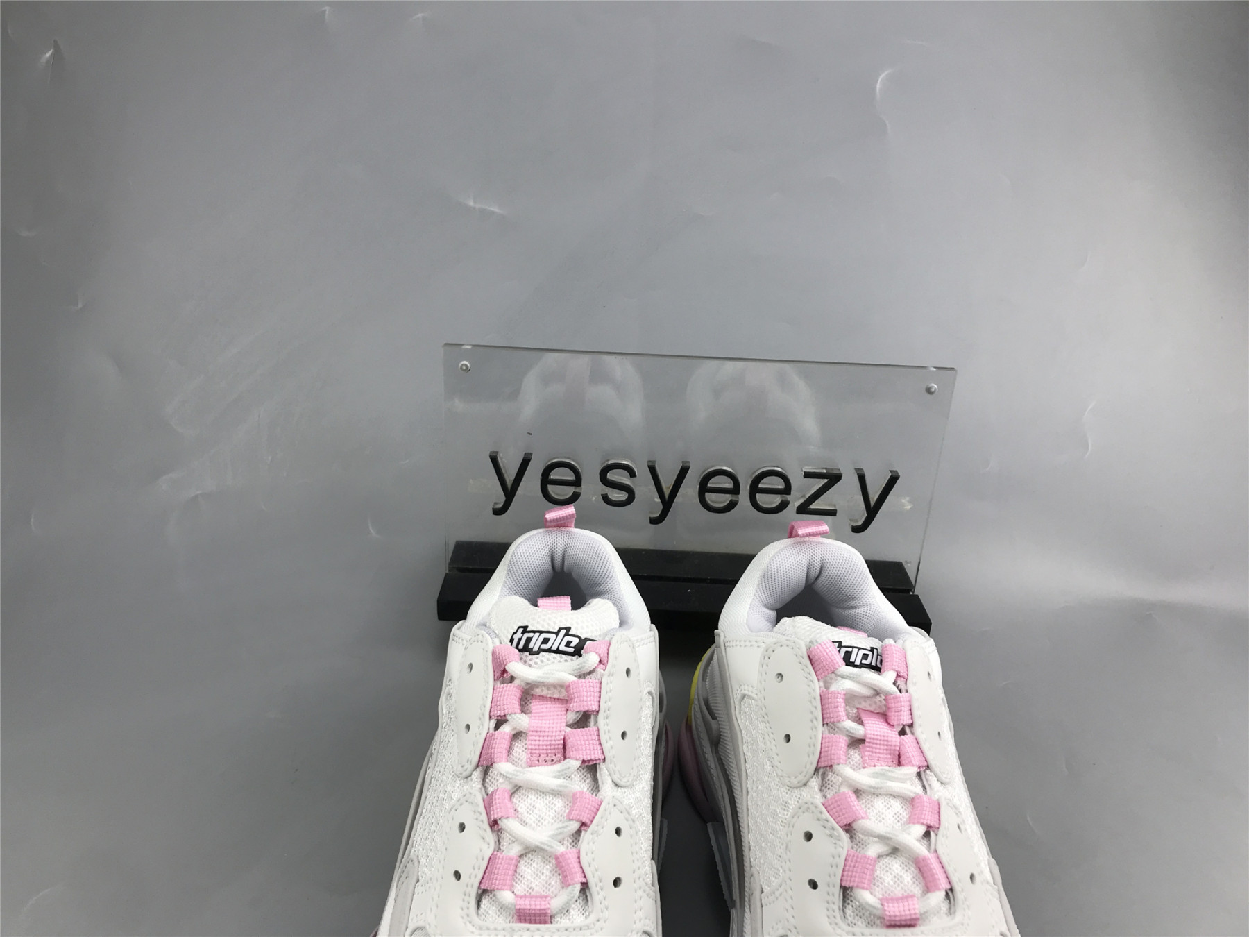 UA TRIPLE S SNEAKER YE PINK BLU GRE BK