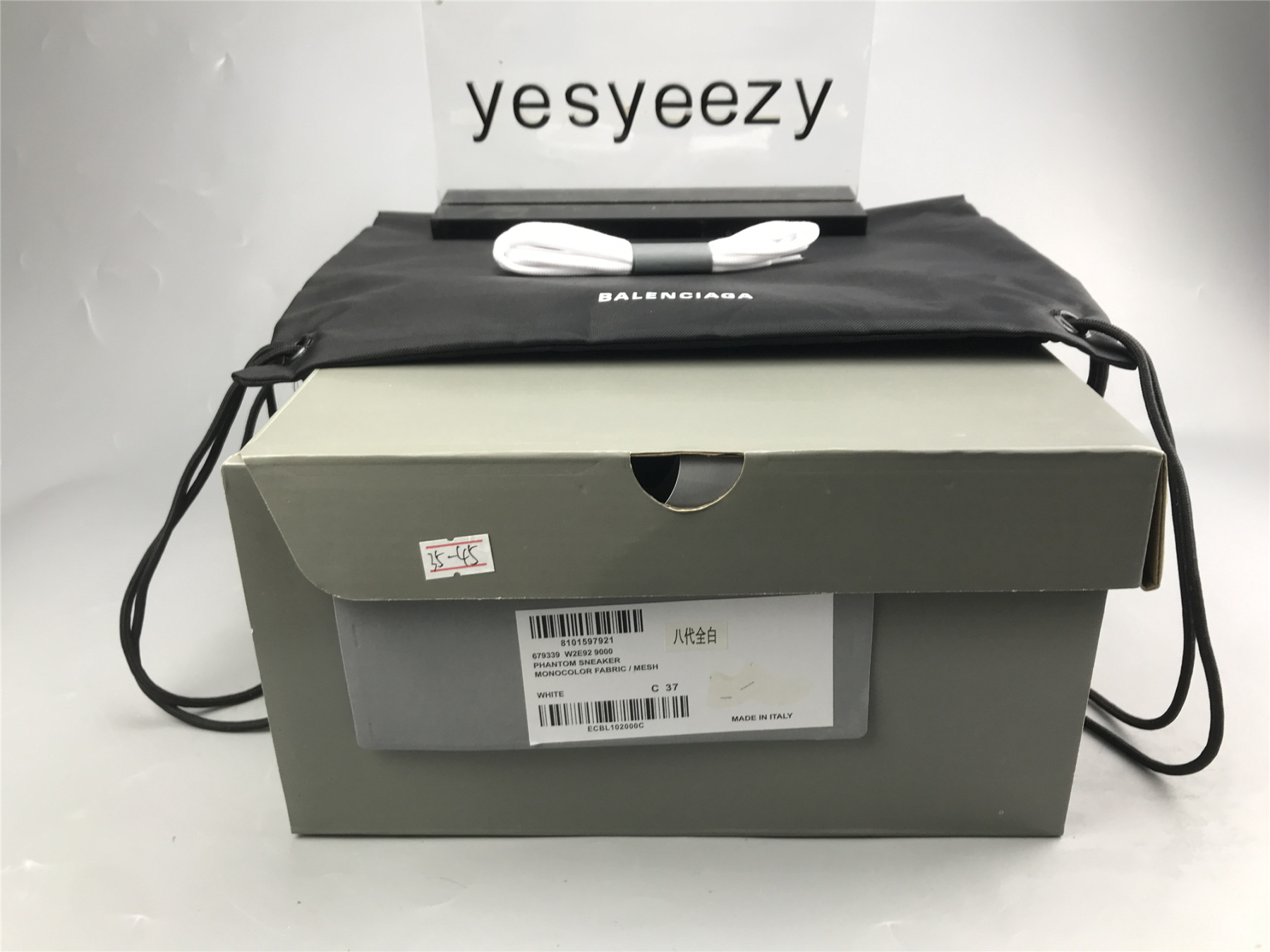 ua phanT0m sneaker white