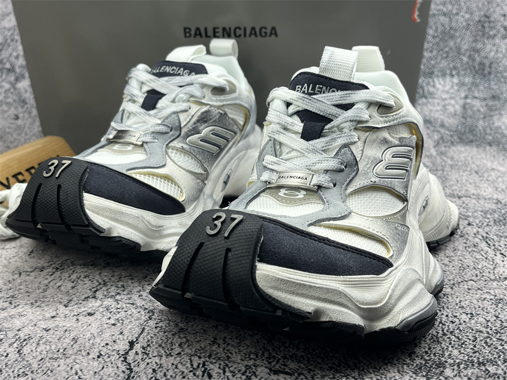 UA Cargo White Grey