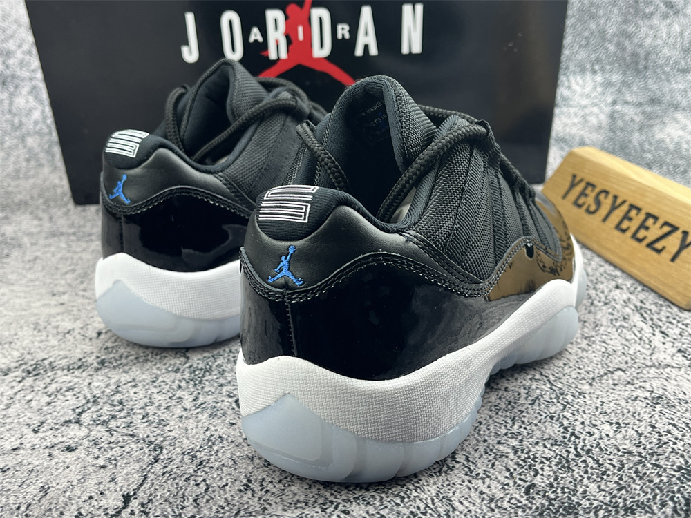 UA AIR JORDAN 11 RETRO LOW 