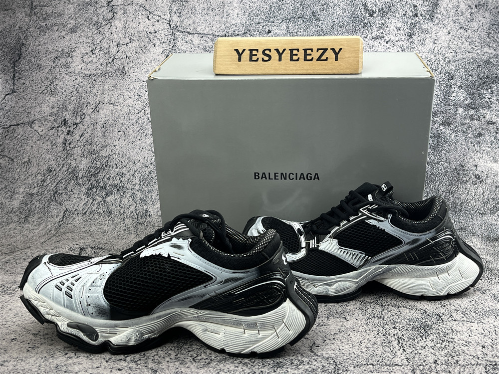 ua Ba1en*iaga stapler sneakers