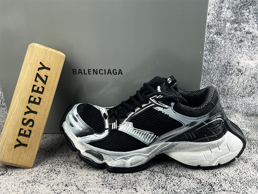 ua Ba1en*iaga stapler sneakers