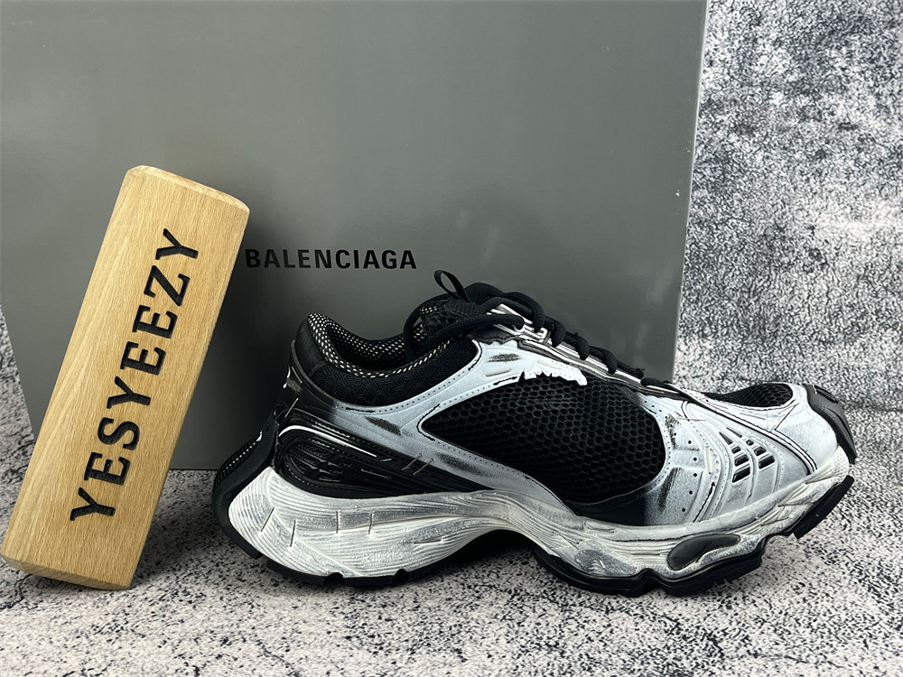ua Ba1en*iaga stapler sneakers
