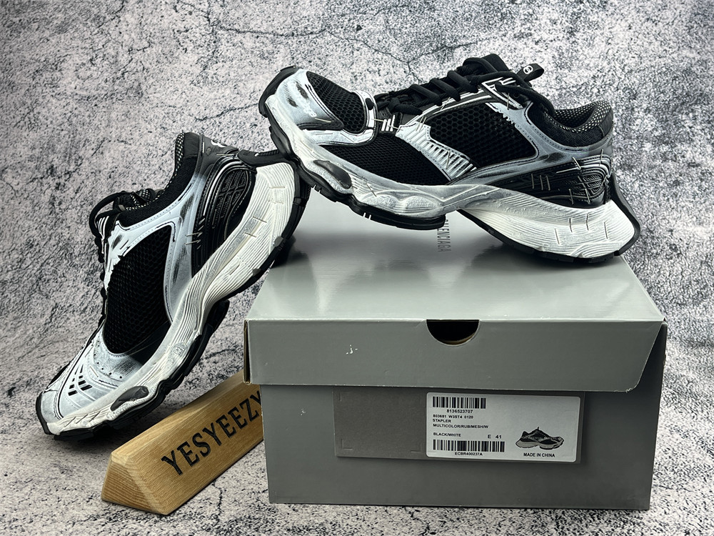 ua Ba1en*iaga stapler sneakers