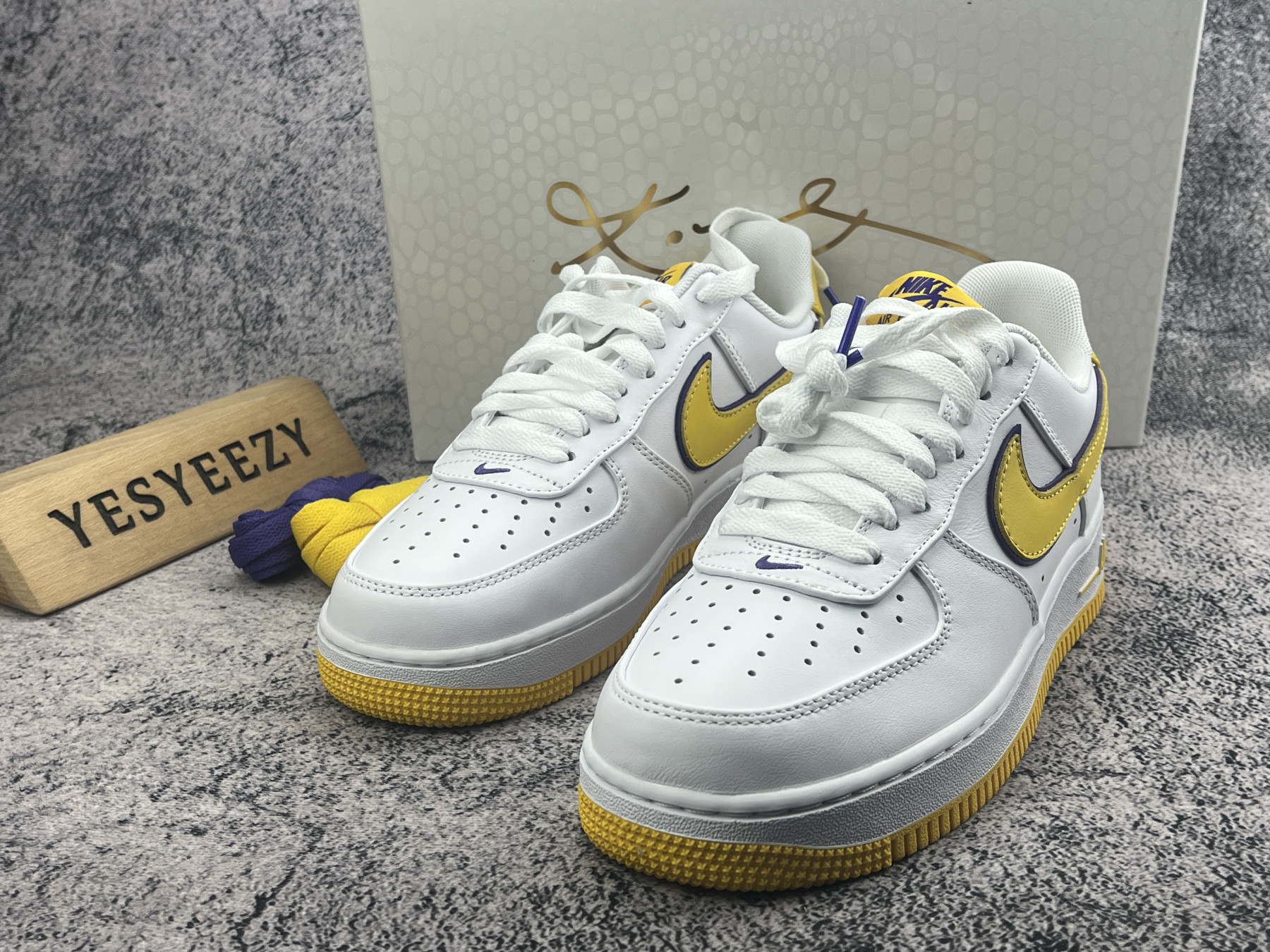 UA Nike Air Force 1 Low Retro QS