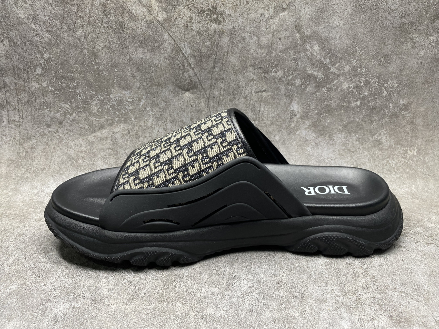 UA D10r Sandal