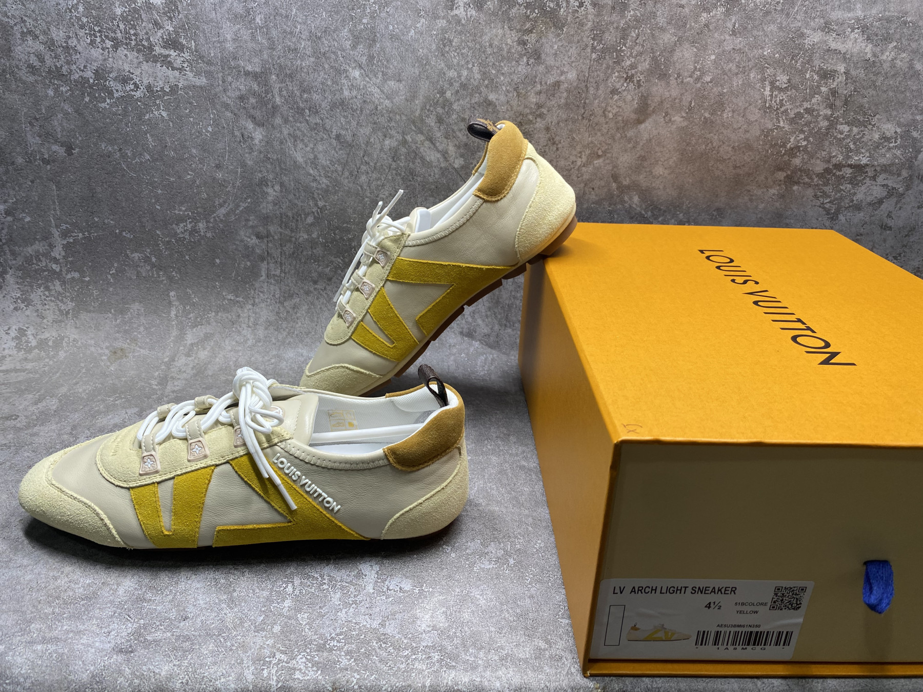 UA LV Sneaker