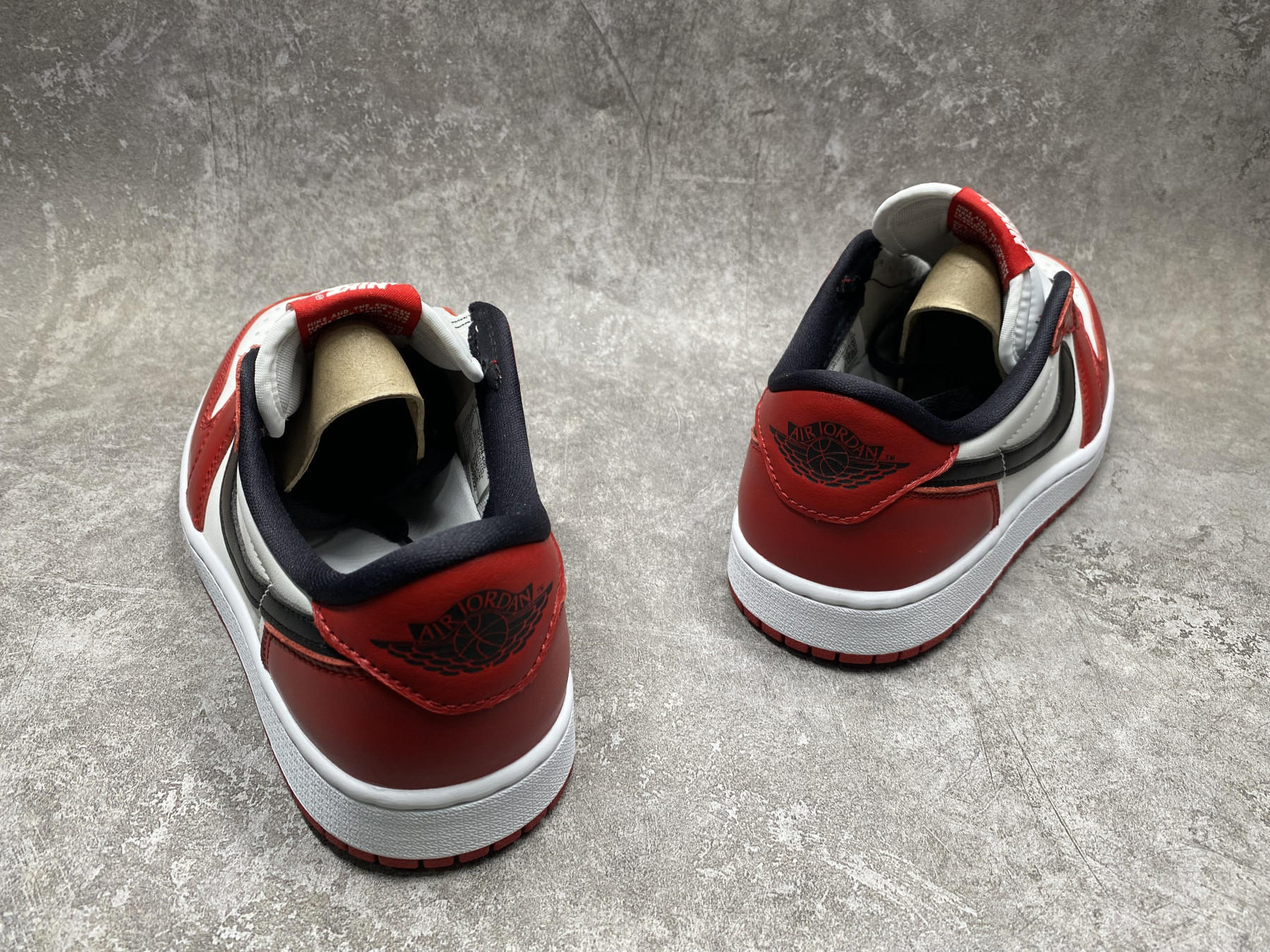 UA Air Jordan 1 Retro Low OG Chicago (2025)