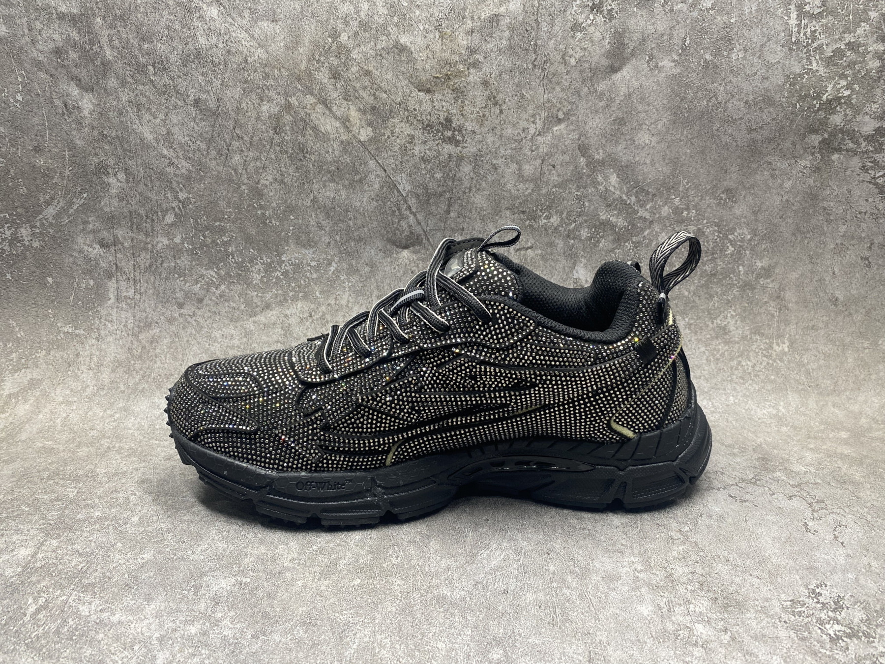UA Off-White "BE RIGHT BACK"