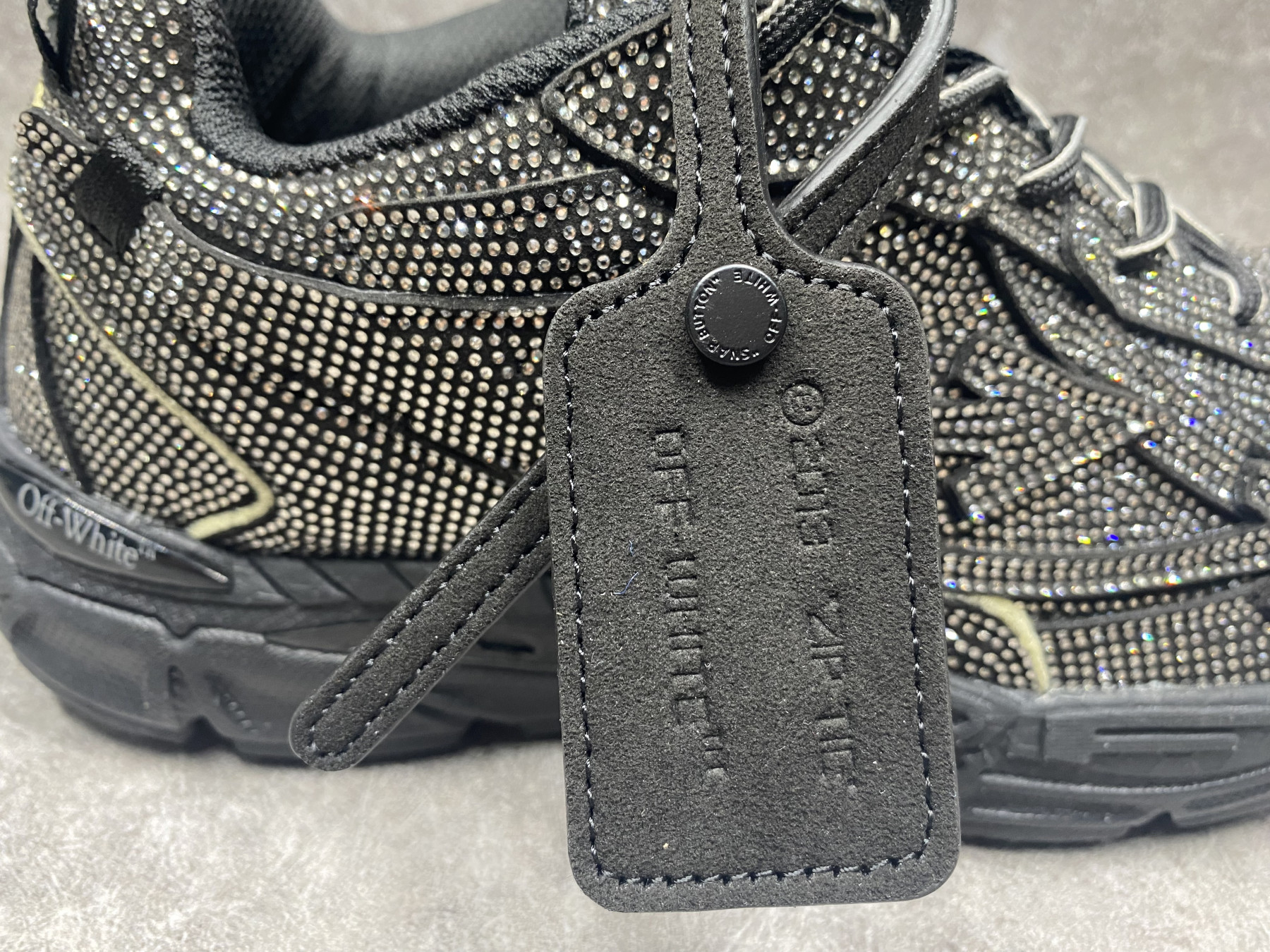 UA Off-White "BE RIGHT BACK"
