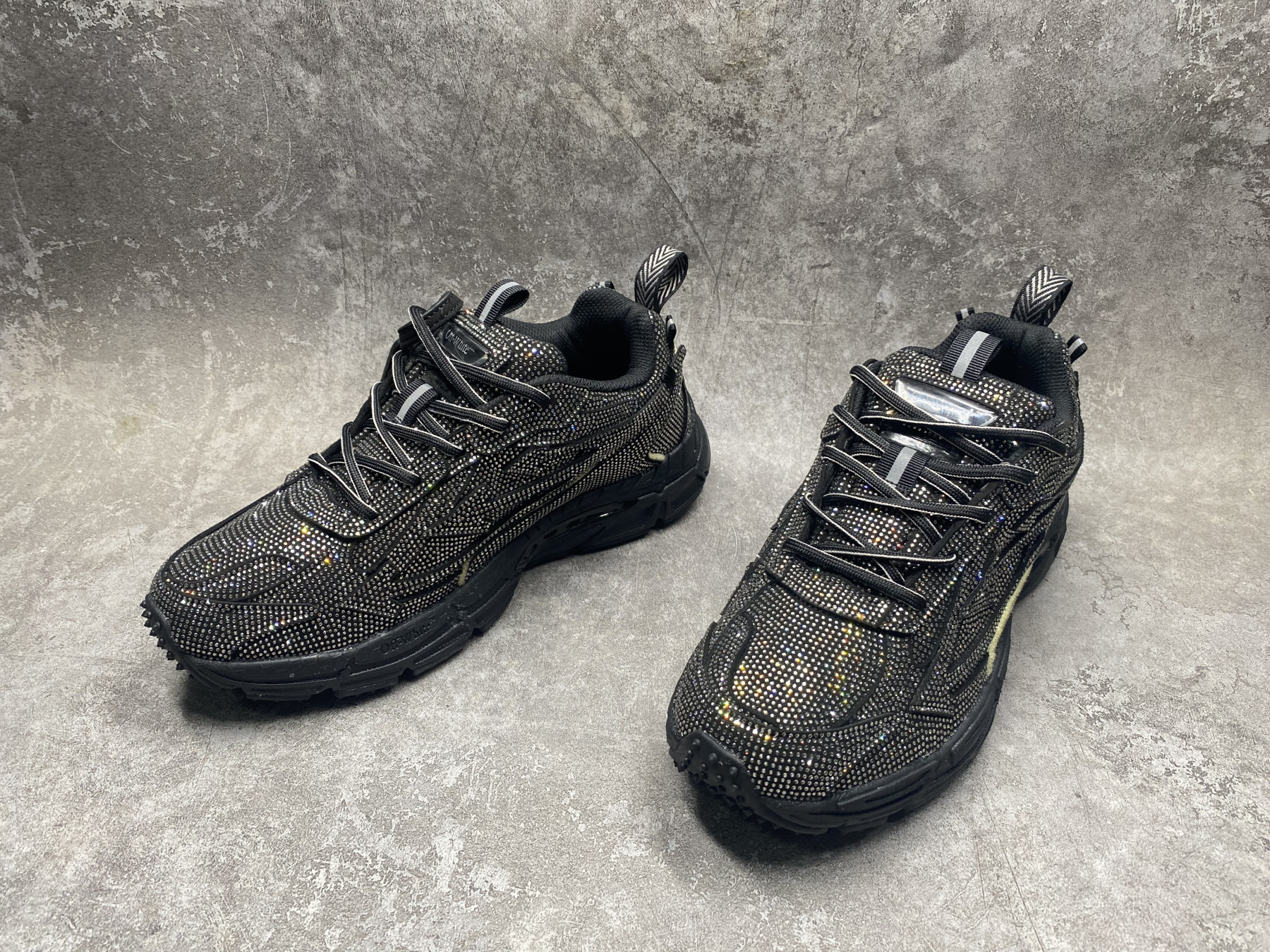 UA Off-White "BE RIGHT BACK"