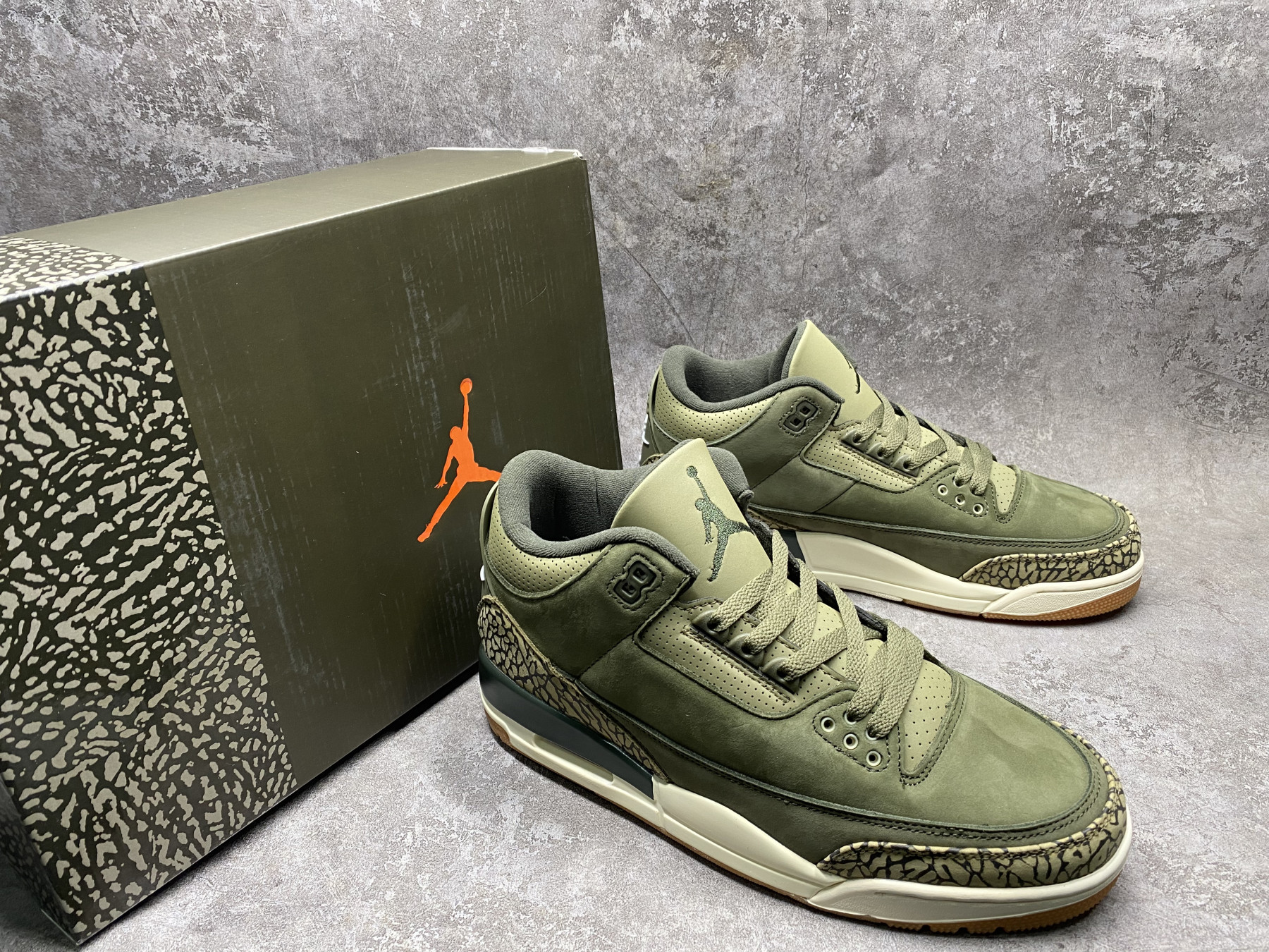 UA Jordan 3 Retro